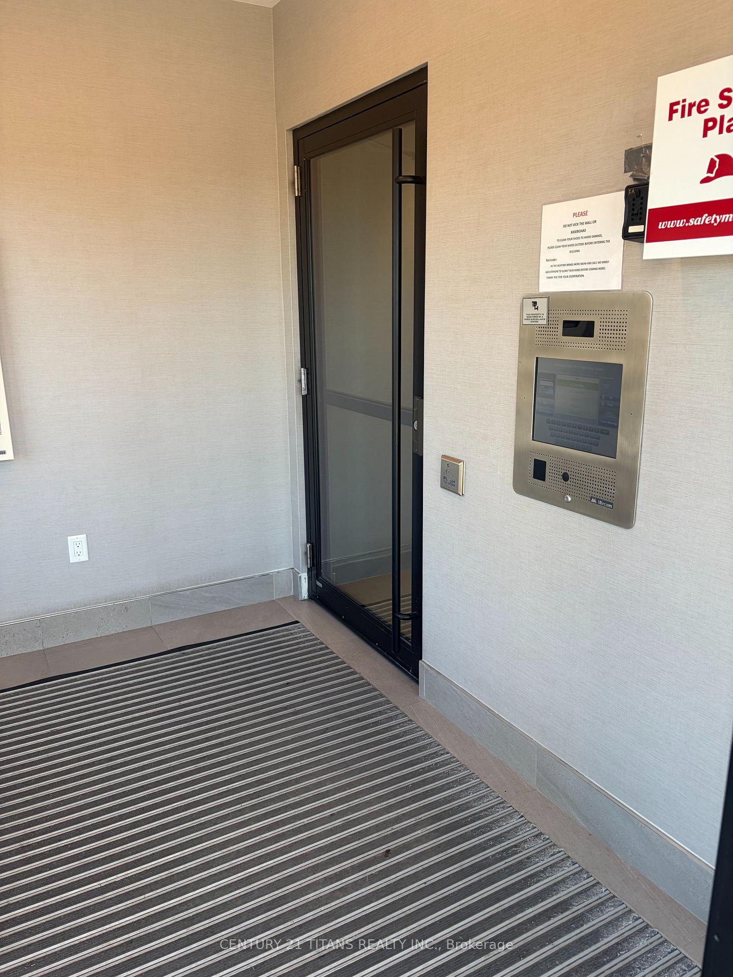 Photo 4 of Unit 107, 155 Downsview Park Boulevard, North York, Downsview-Roding-CFB — HOMEH