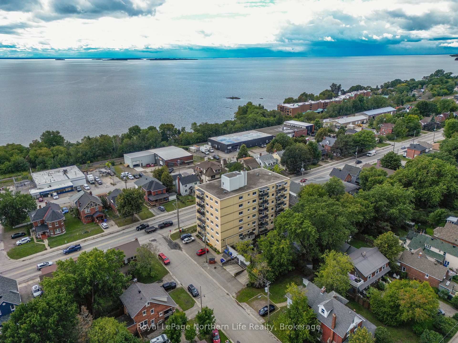 Photo 6 of Unit 202, 810 Main Street W, North Bay, West End — HOMEH