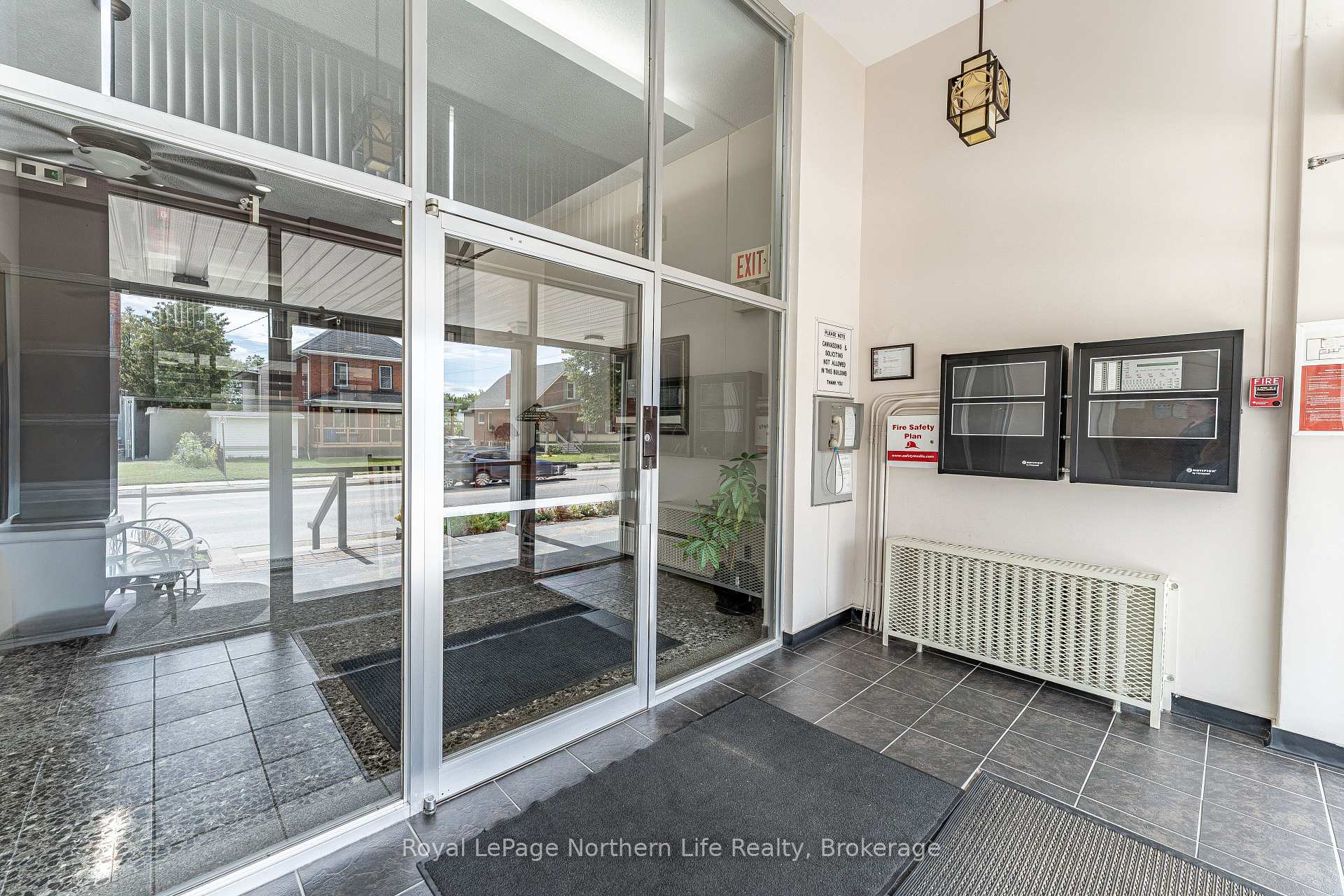 Photo 8 of Unit 202, 810 Main Street W, North Bay, West End — HOMEH