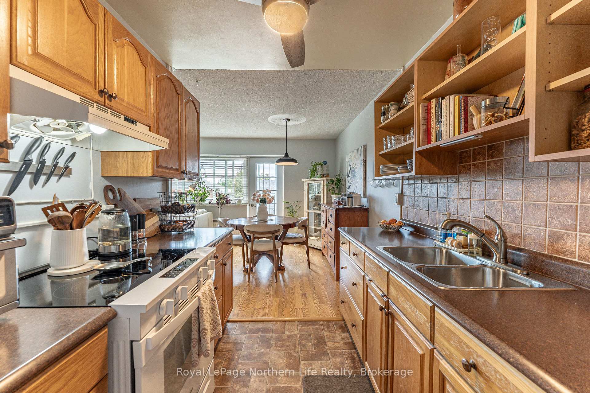 Photo 15 of Unit 202, 810 Main Street W, North Bay, West End — HOMEH