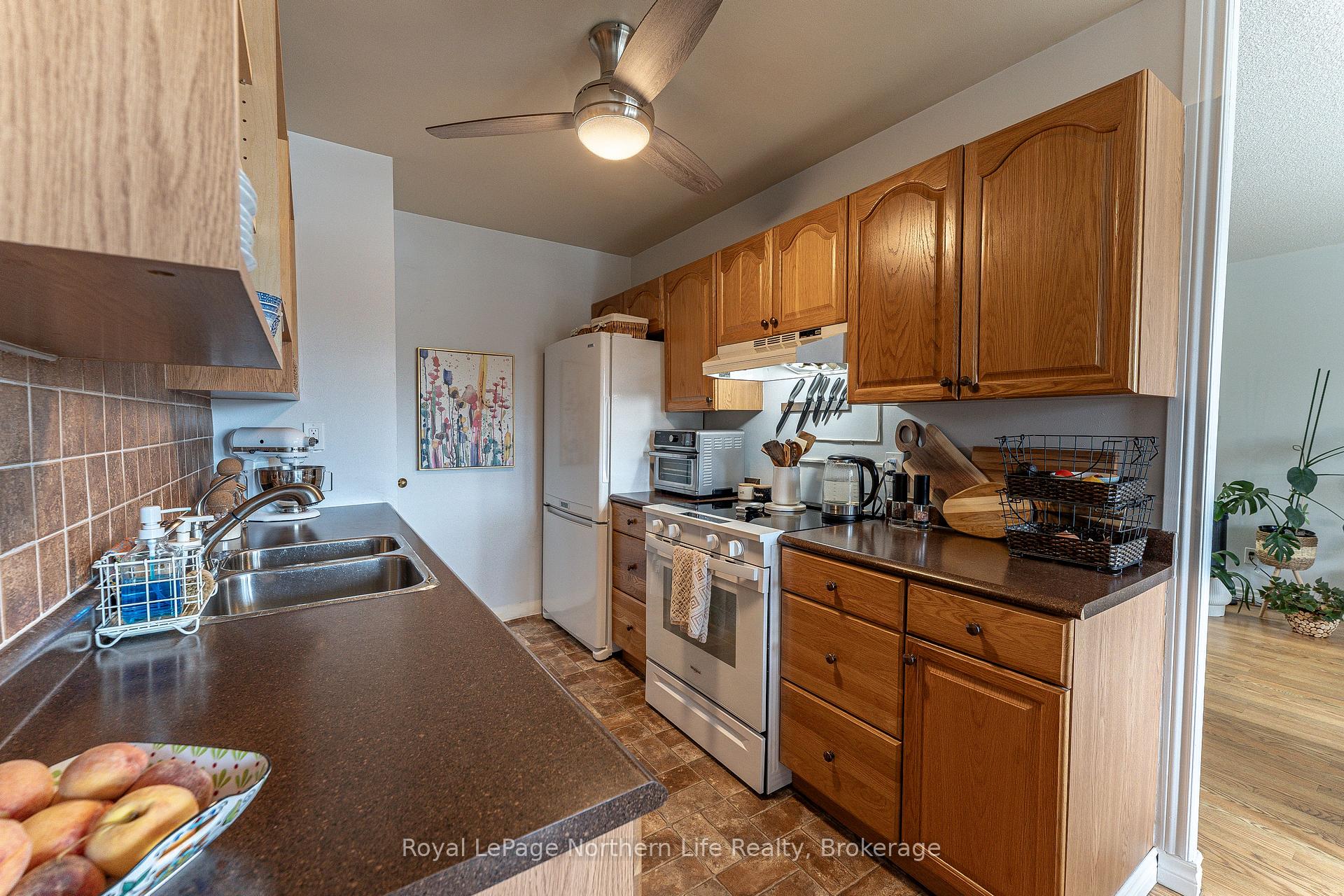 Photo 16 of Unit 202, 810 Main Street W, North Bay, West End — HOMEH