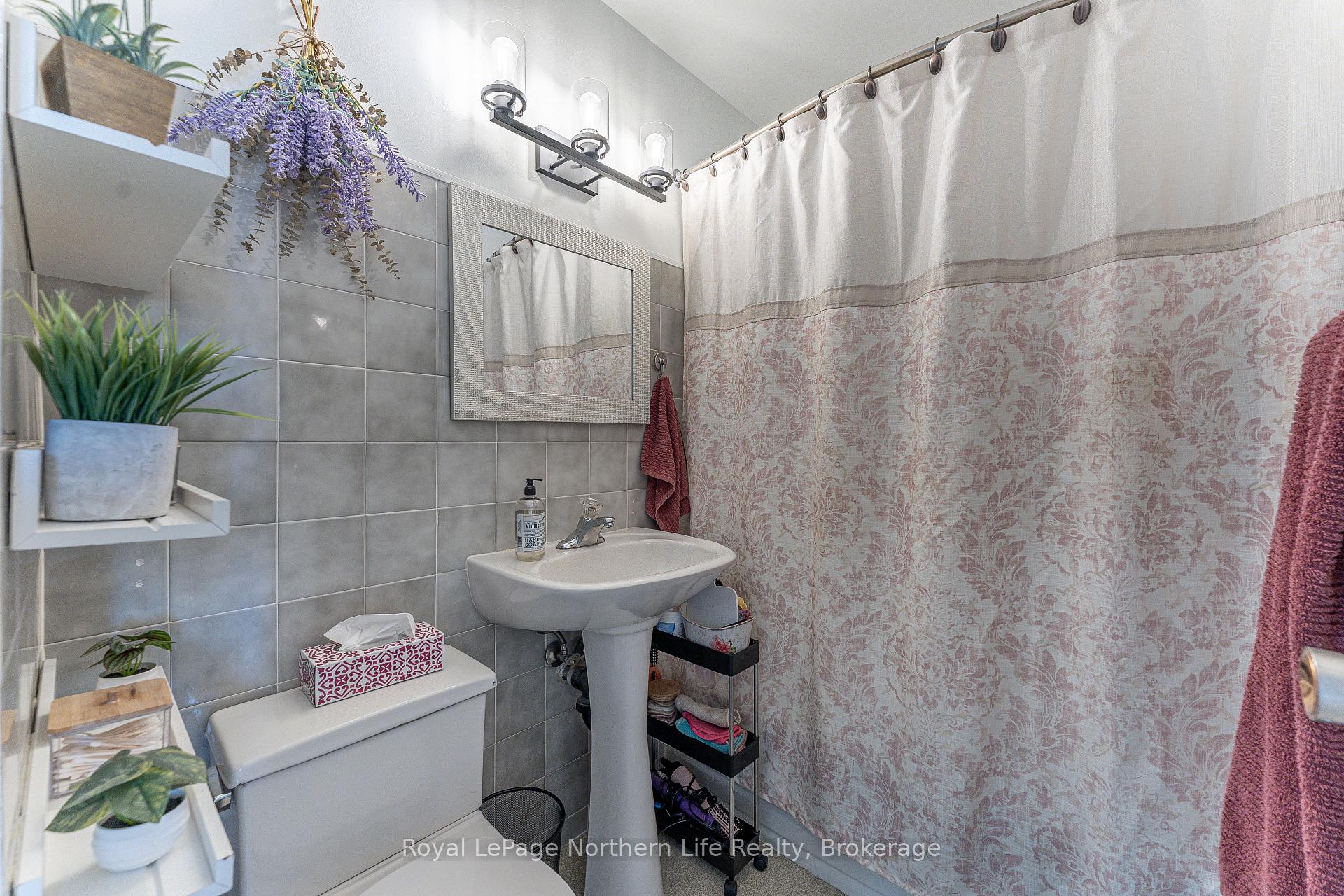 Photo 23 of Unit 202, 810 Main Street W, North Bay, West End — HOMEH