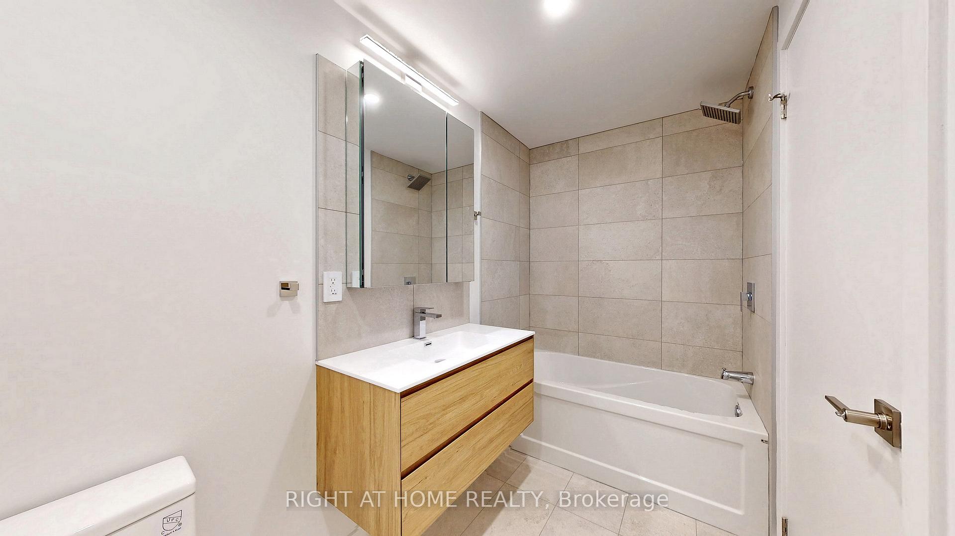 Photo 10 of Unit Unit 3, 3122 Dundas Street W, Toronto, Junction Area — HOMEH