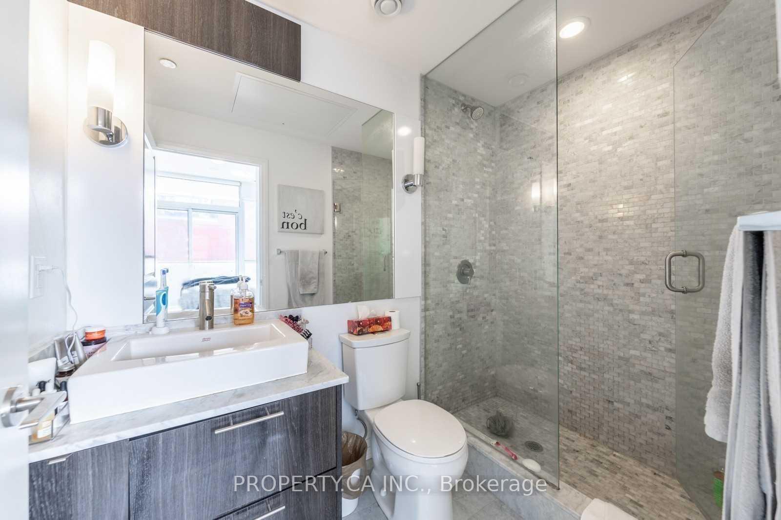 Photo 10 of Unit 911, 8 Mercer Street, Toronto, Waterfront Communities — HOMEH