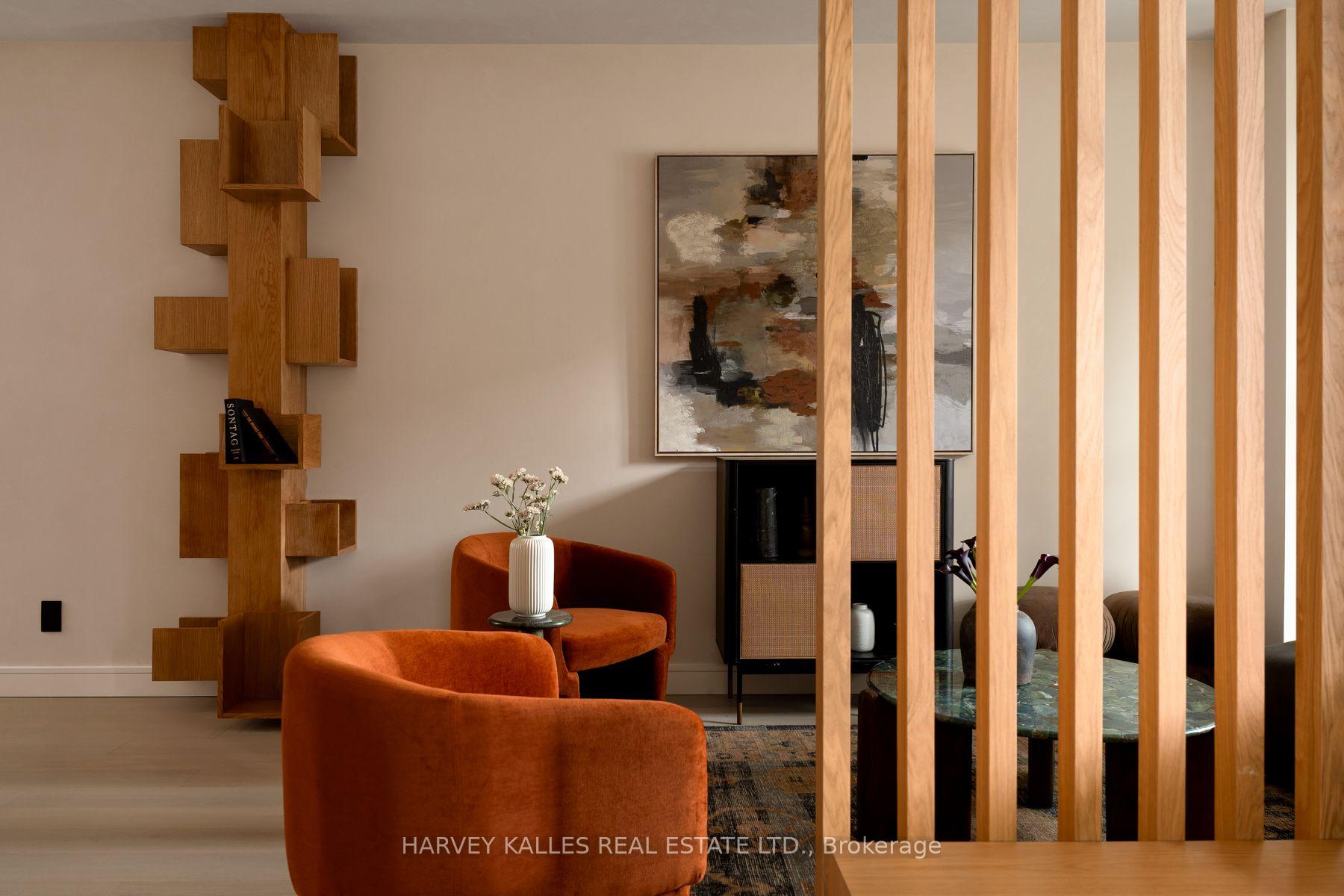 Photo 2 of 71 Robert Street, Toronto, University — HOMEH