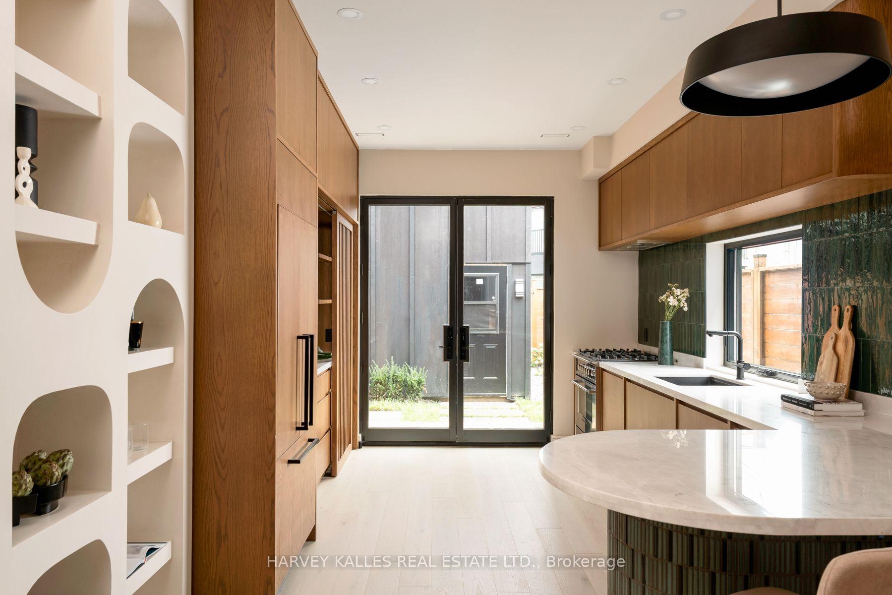 Photo 16 of 71 Robert Street, Toronto, University — HOMEH