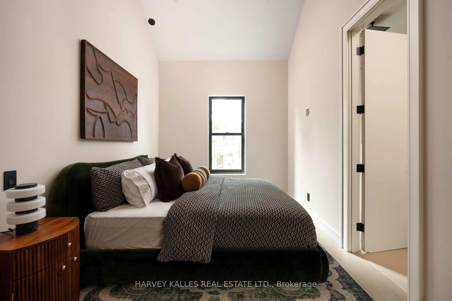 Photo 19 of 71 Robert Street, Toronto, University — HOMEH