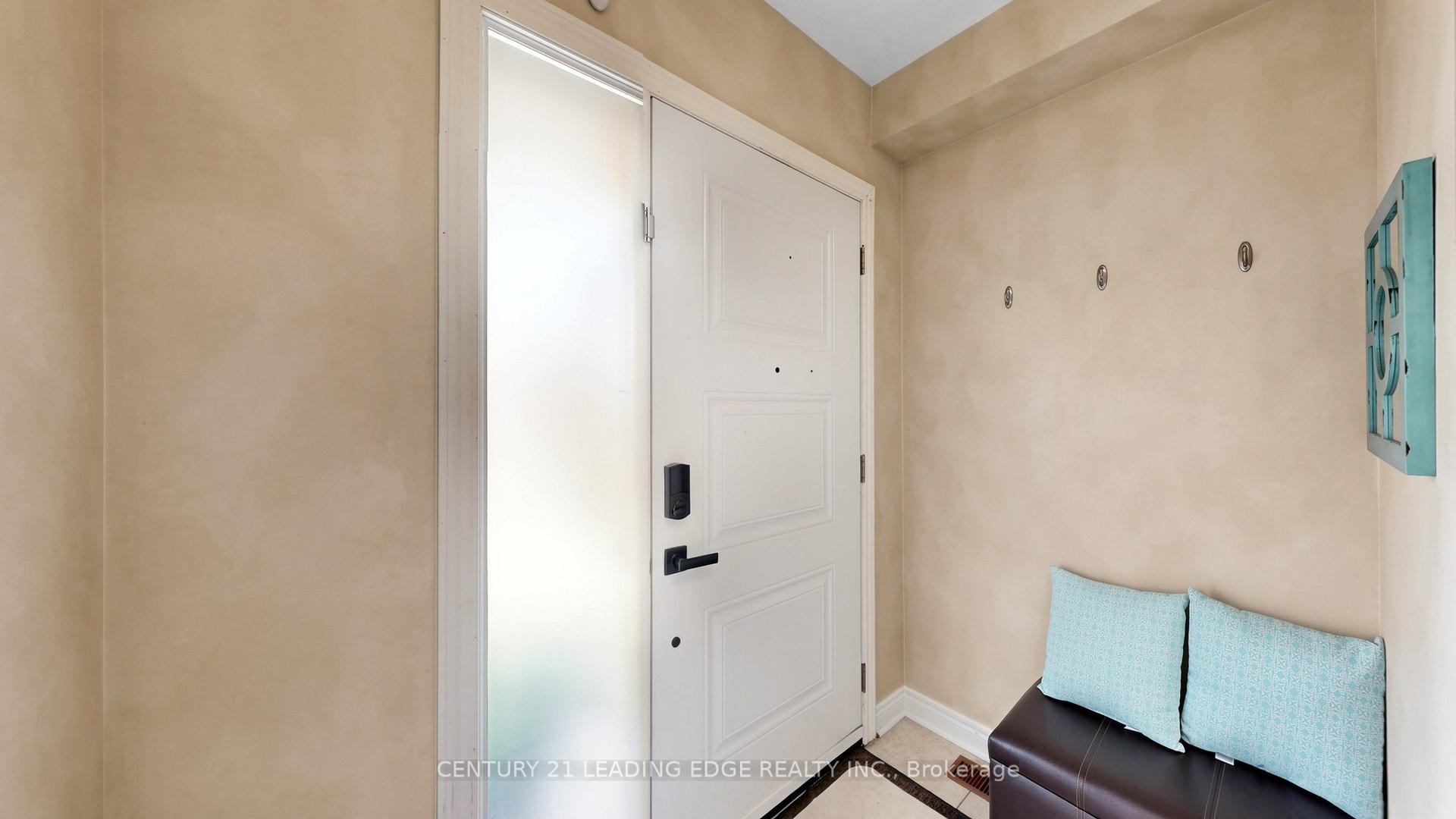 Photo 3 of 168 Valentina Drive, Markham, Village Green-South Unionville — HOMEH