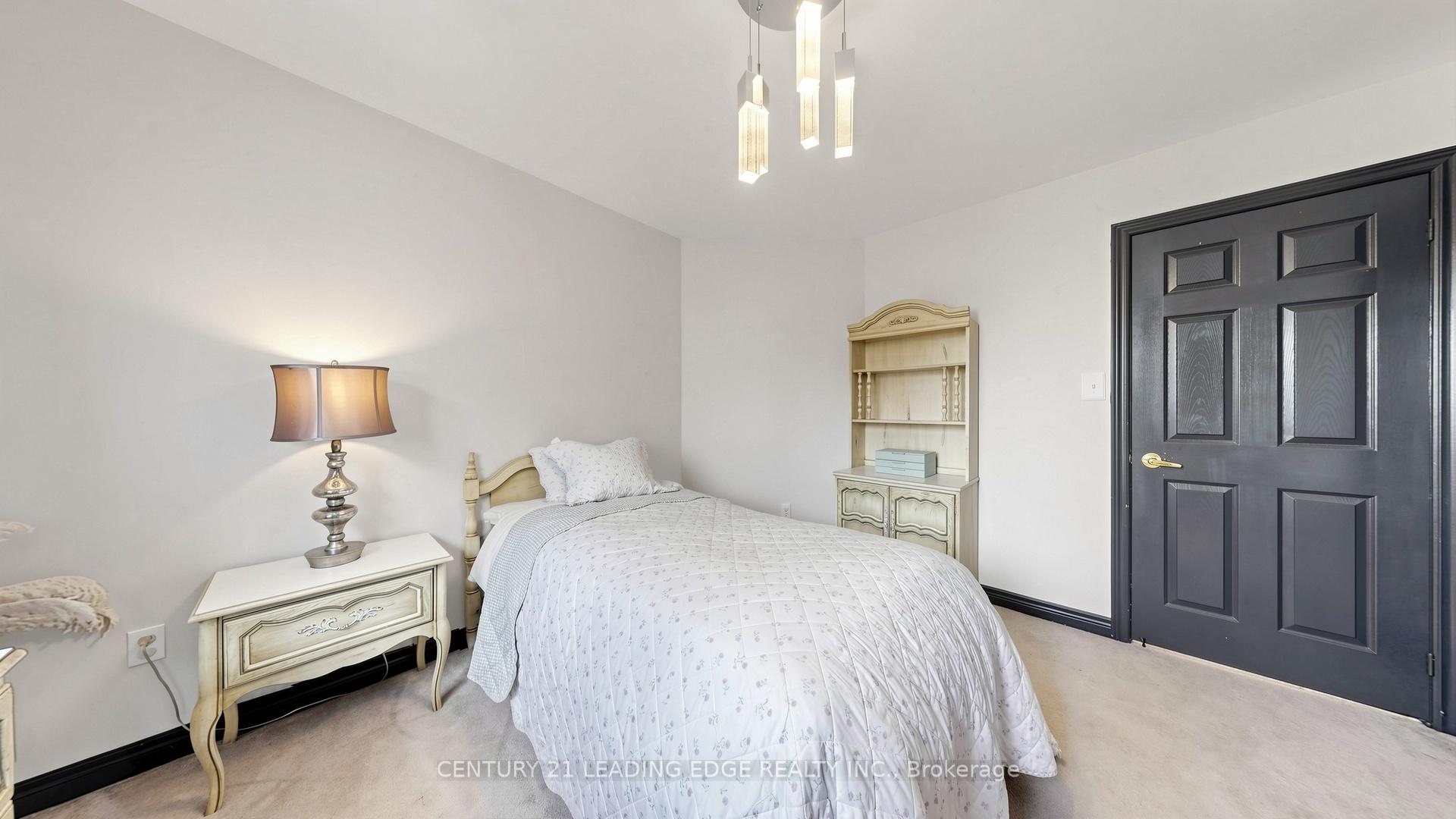 Photo 29 of 168 Valentina Drive, Markham, Village Green-South Unionville — HOMEH