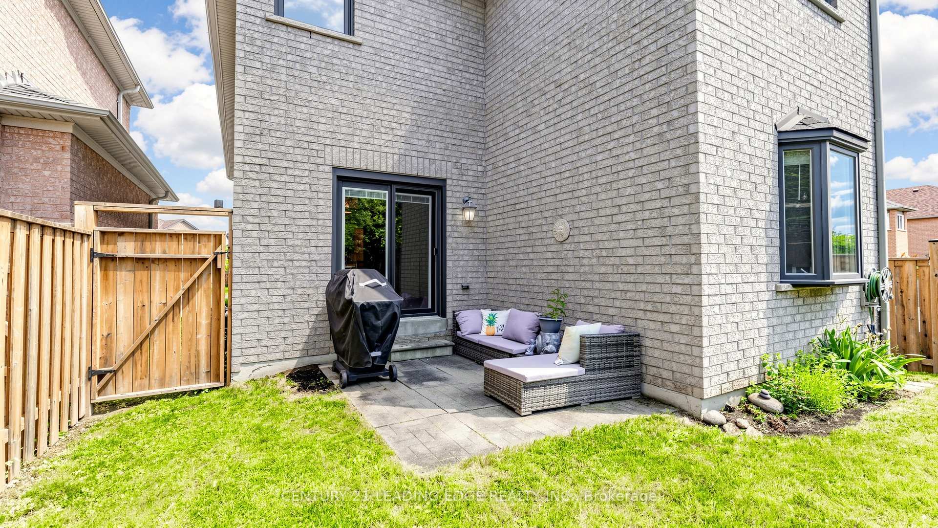 Photo 43 of 168 Valentina Drive, Markham, Village Green-South Unionville — HOMEH