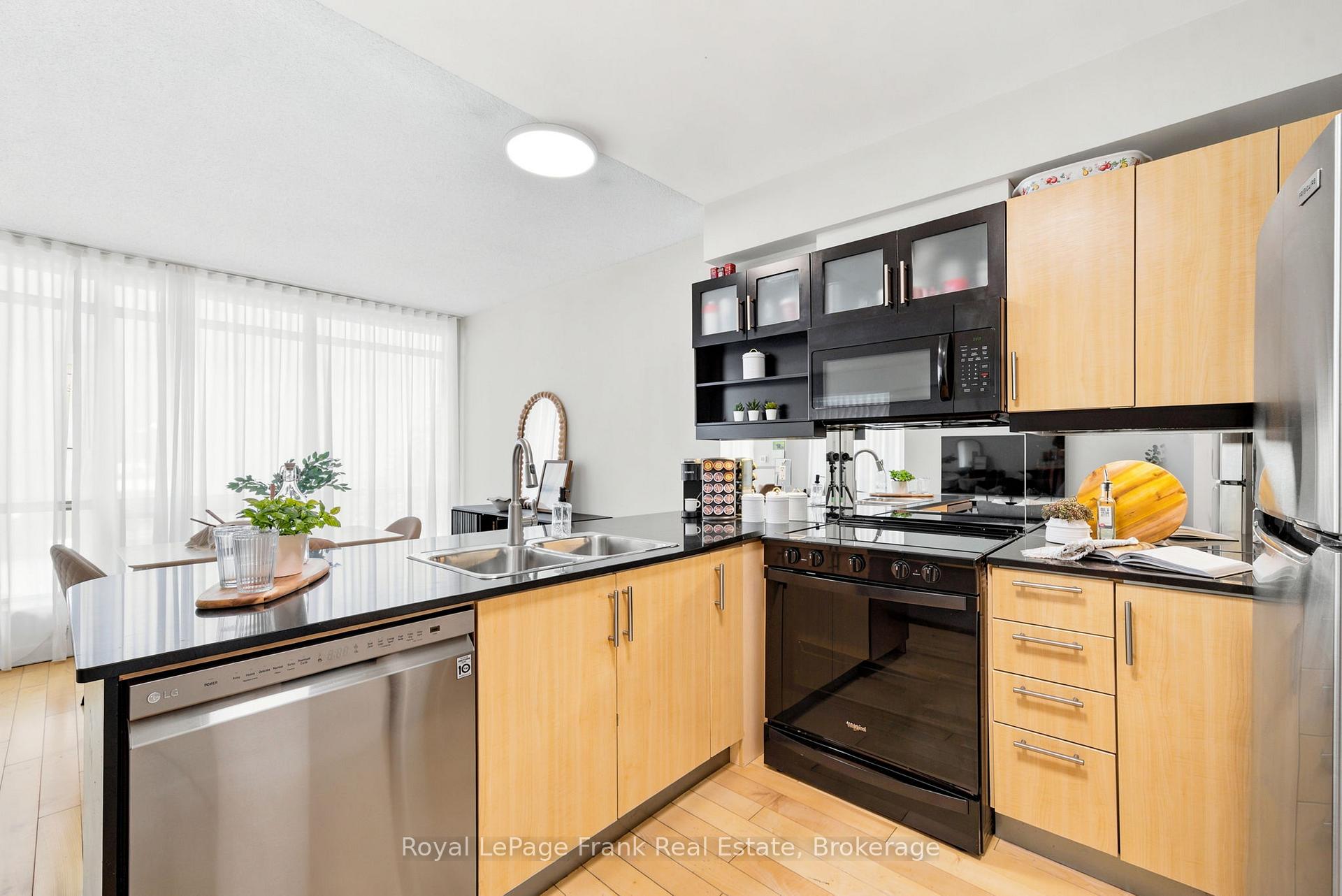 Photo 12 of Unit M24, 350 Wellington Street W, Toronto, Waterfront Communities — HOMEH