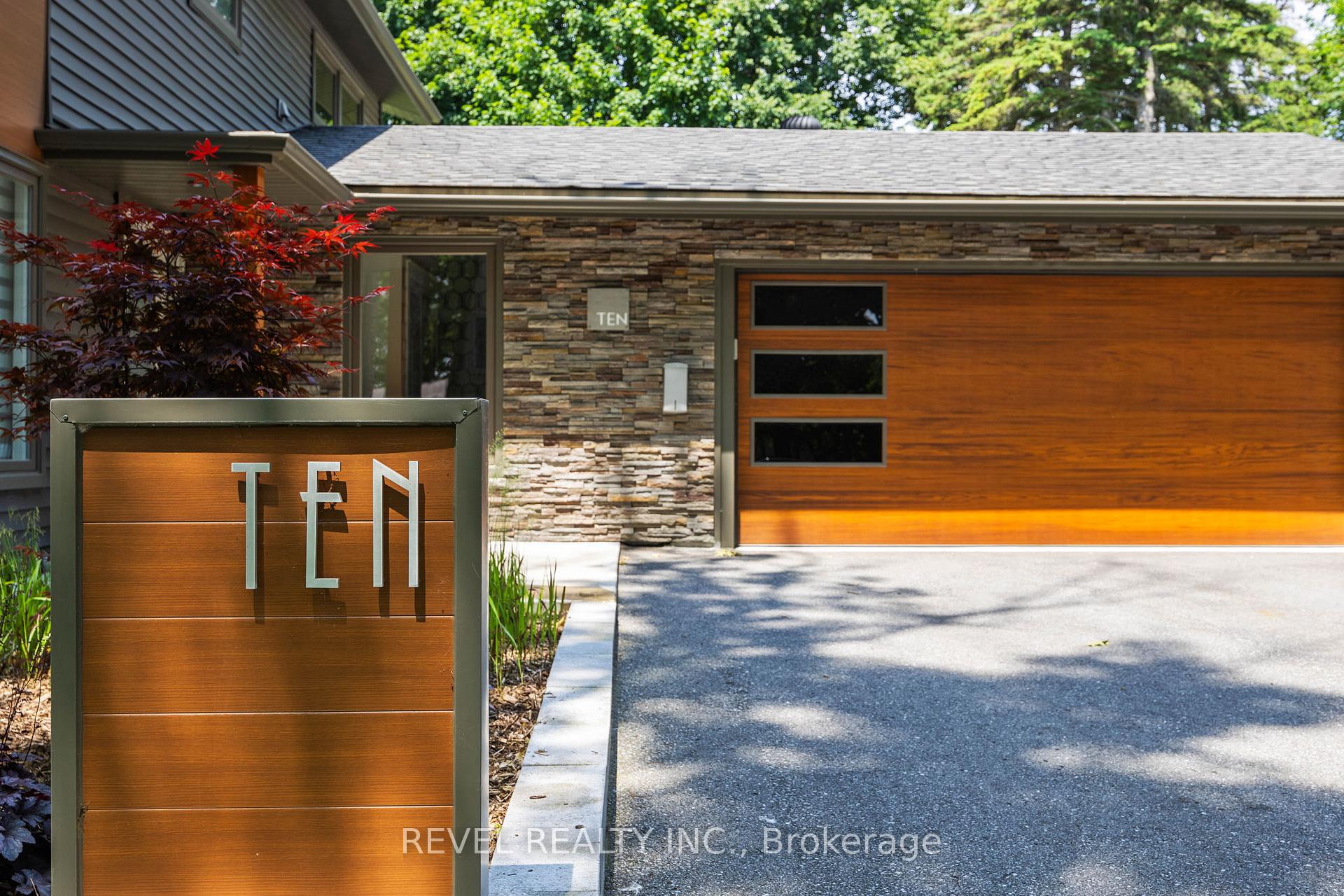 Photo 3 of 10 Shoreview Drive, Barrie, North Shore — HOMEH