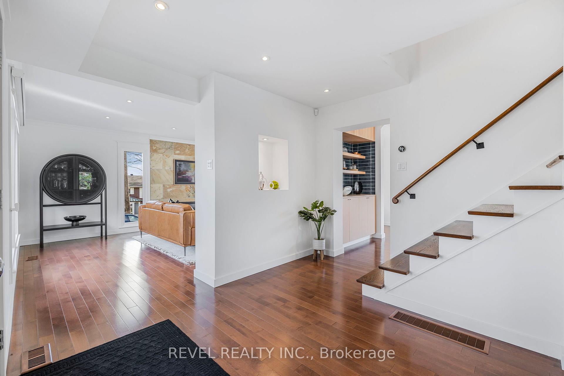 Photo 8 of 10 Shoreview Drive, Barrie, North Shore — HOMEH