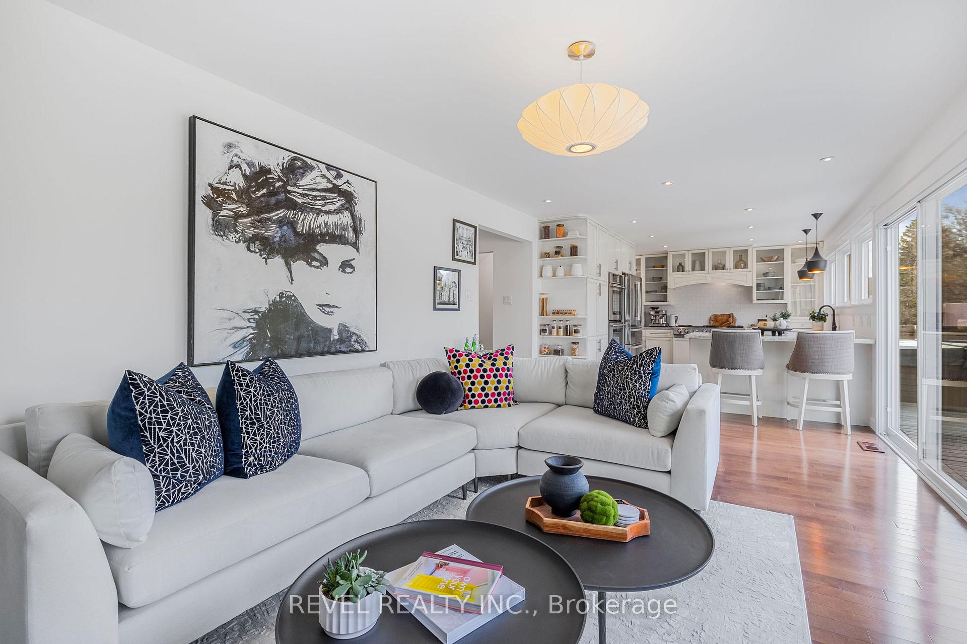 Photo 15 of 10 Shoreview Drive, Barrie, North Shore — HOMEH