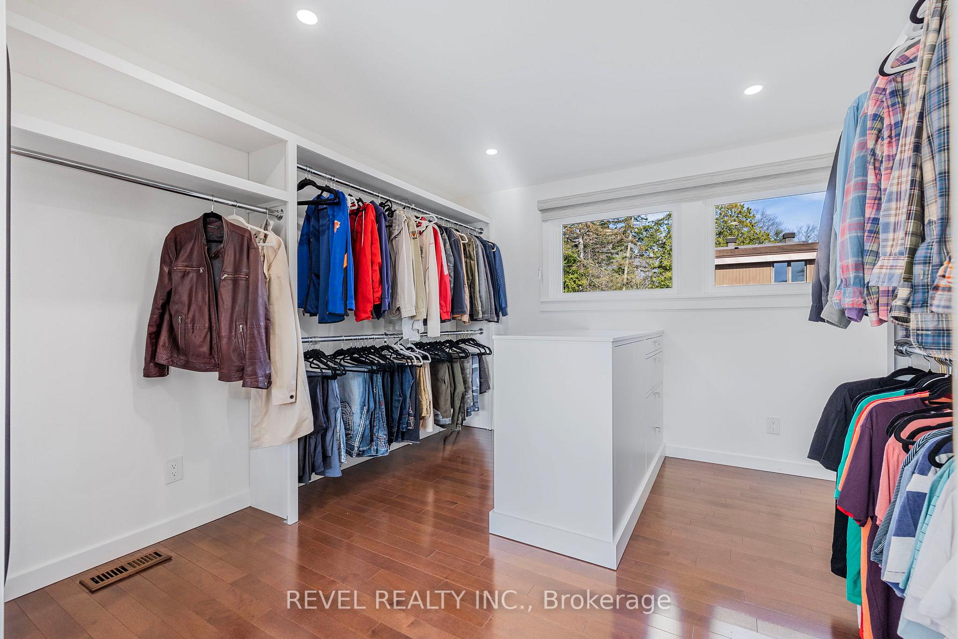 Photo 26 of 10 Shoreview Drive, Barrie, North Shore — HOMEH