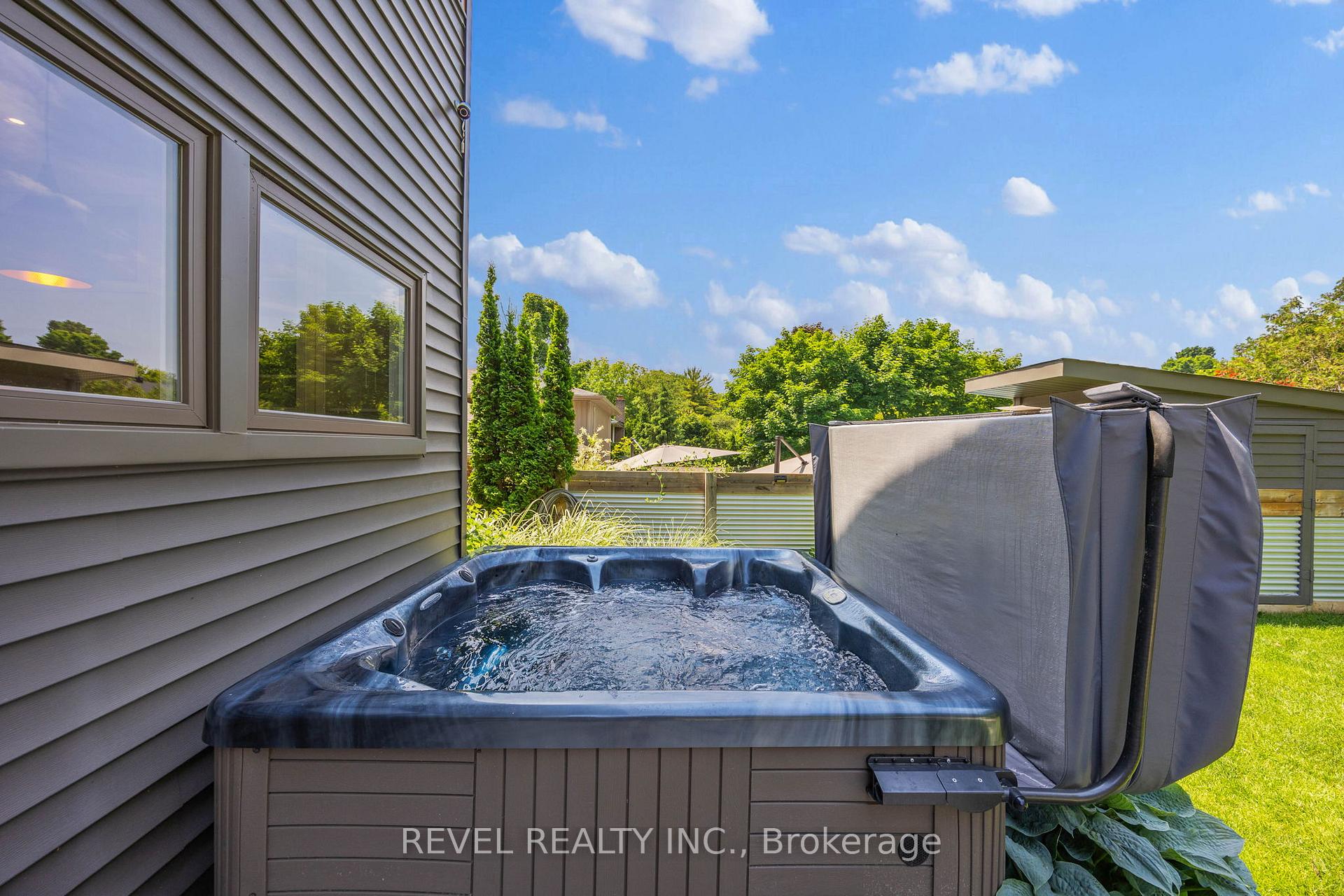 Photo 40 of 10 Shoreview Drive, Barrie, North Shore — HOMEH