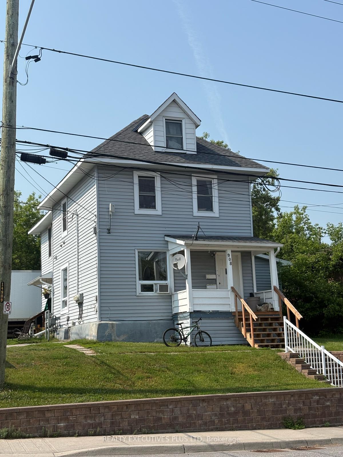 Photo of 106 Fourth Avenue W