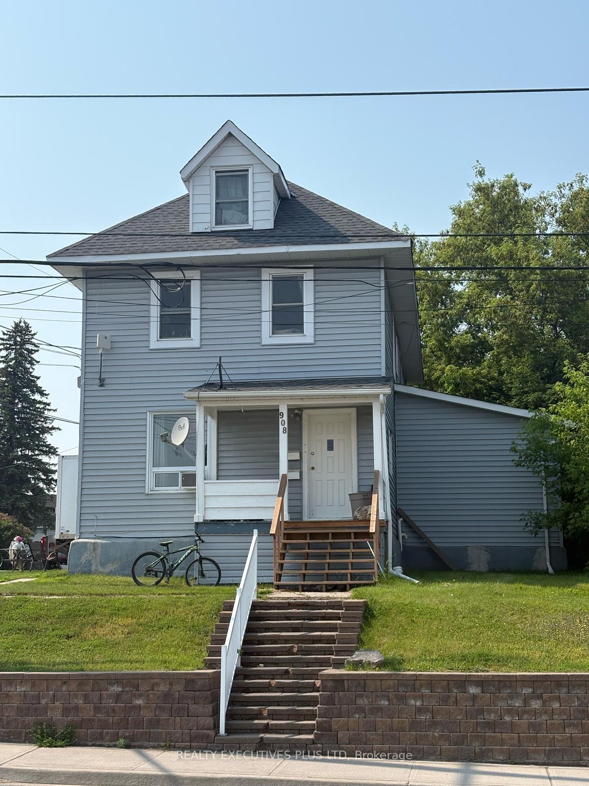 Photo 3 of 106 Fourth Avenue W, North Bay, Central — HOMEH