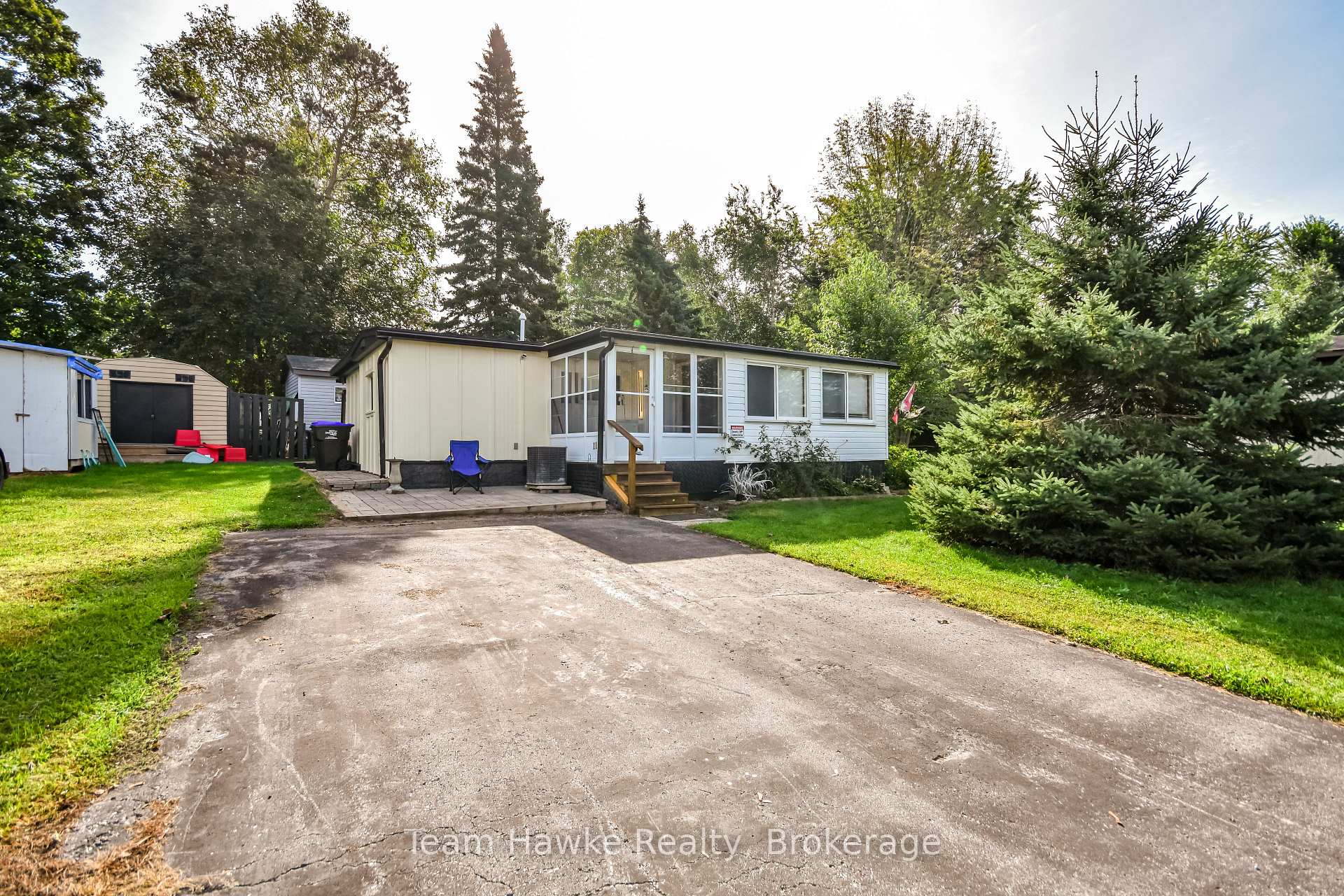 Photo 2 of 11 Ryan's Road, Midland — HOMEH