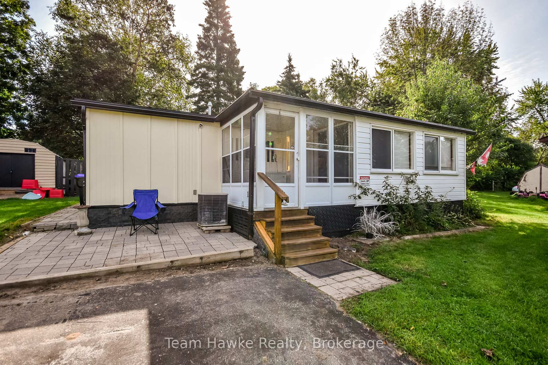 Photo 3 of 11 Ryan's Road, Midland — HOMEH