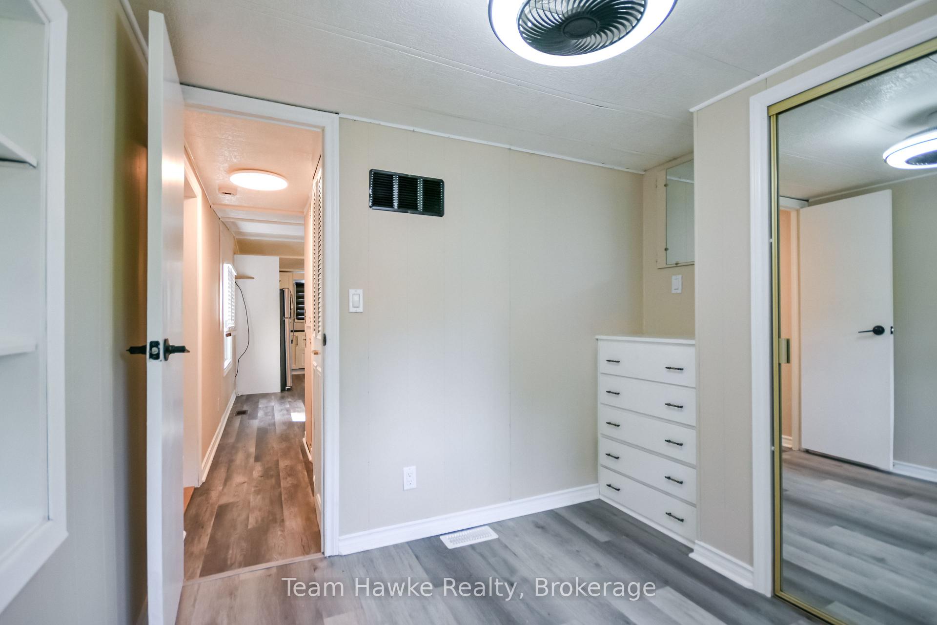 Photo 19 of 11 Ryan's Road, Midland — HOMEH