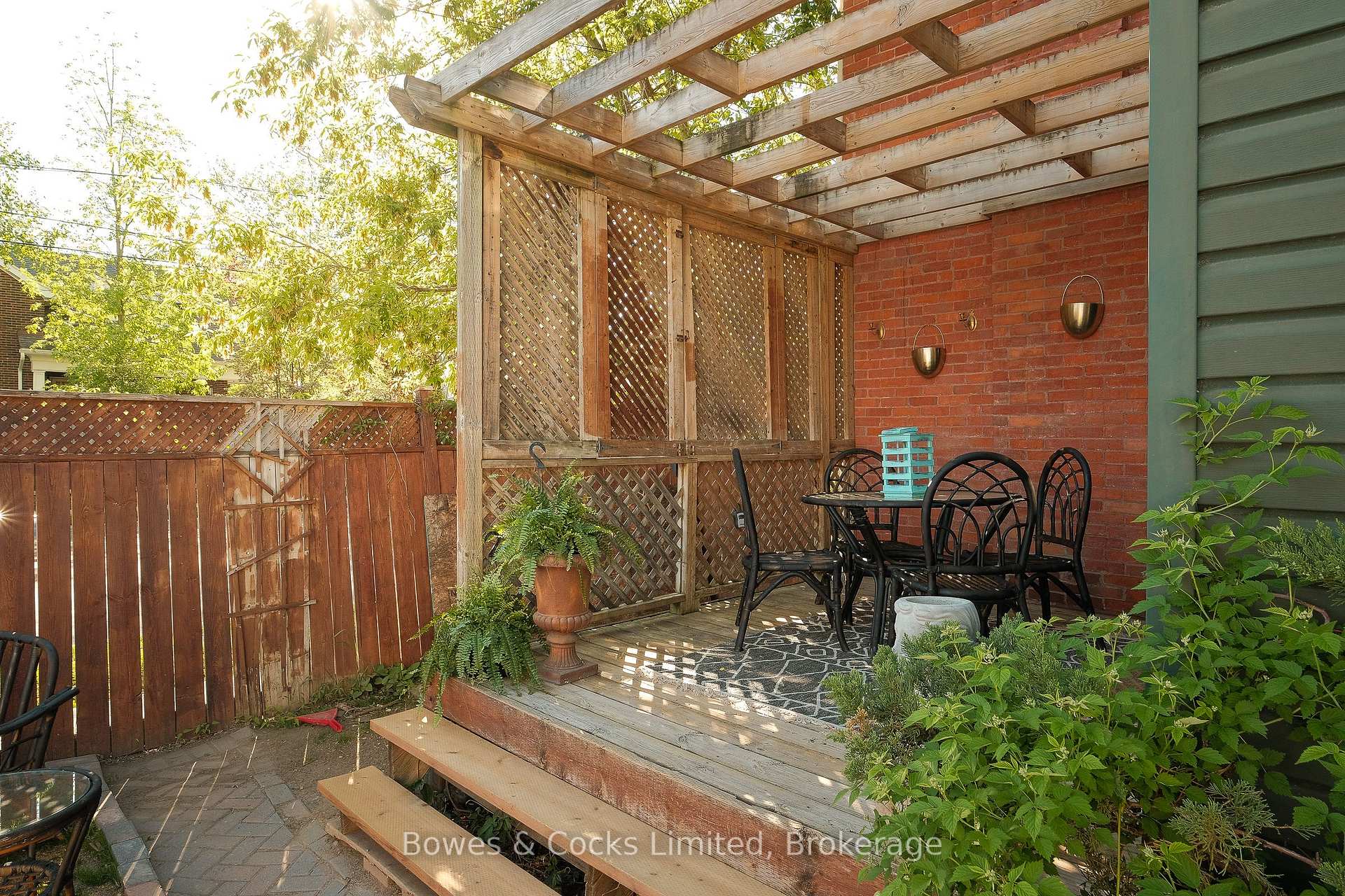 Photo 36 of 599 Gilmour Street, Peterborough, Town Ward 3 — HOMEH