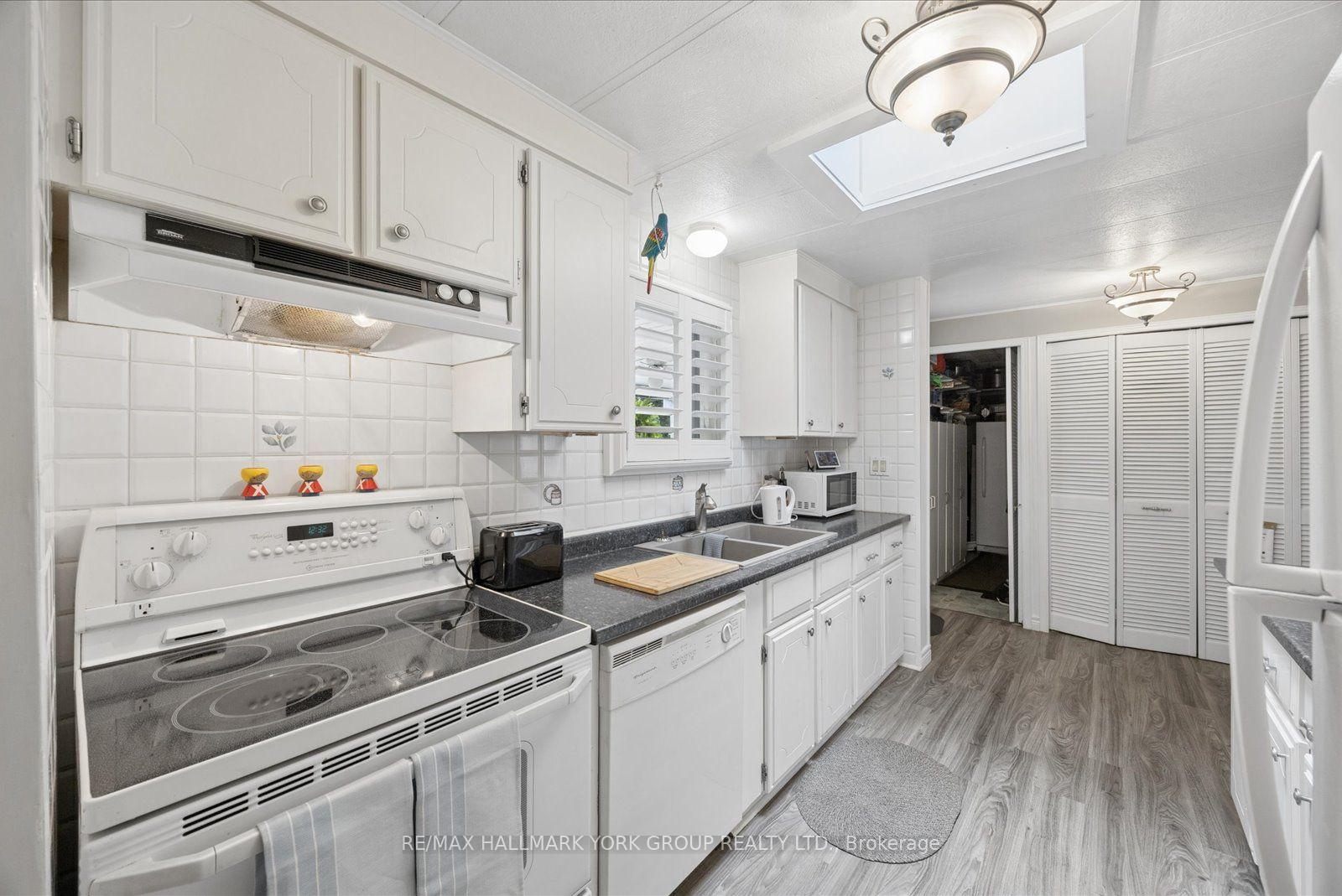 Photo 17 of 10 Kelsey Crescent, Georgina, Sutton & Jackson's Point — HOMEH