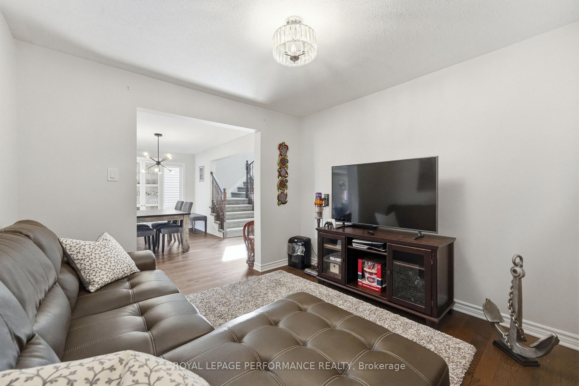 Photo 7 of 66 Baldcypress Way, Ottawa, Kanata - Emerald Meadows/Trailwest — HOMEH