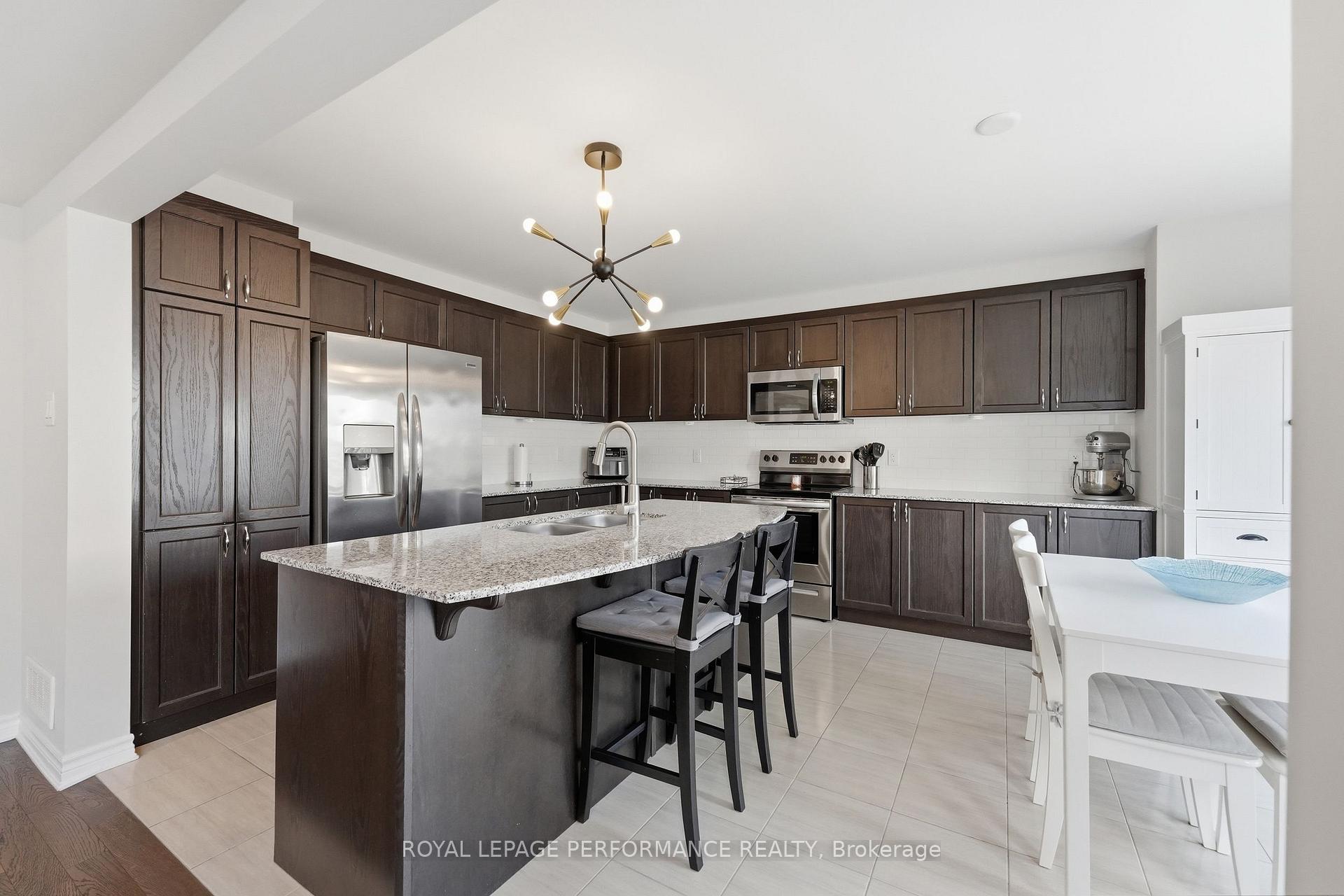 Photo 16 of 66 Baldcypress Way, Ottawa, Kanata - Emerald Meadows/Trailwest — HOMEH