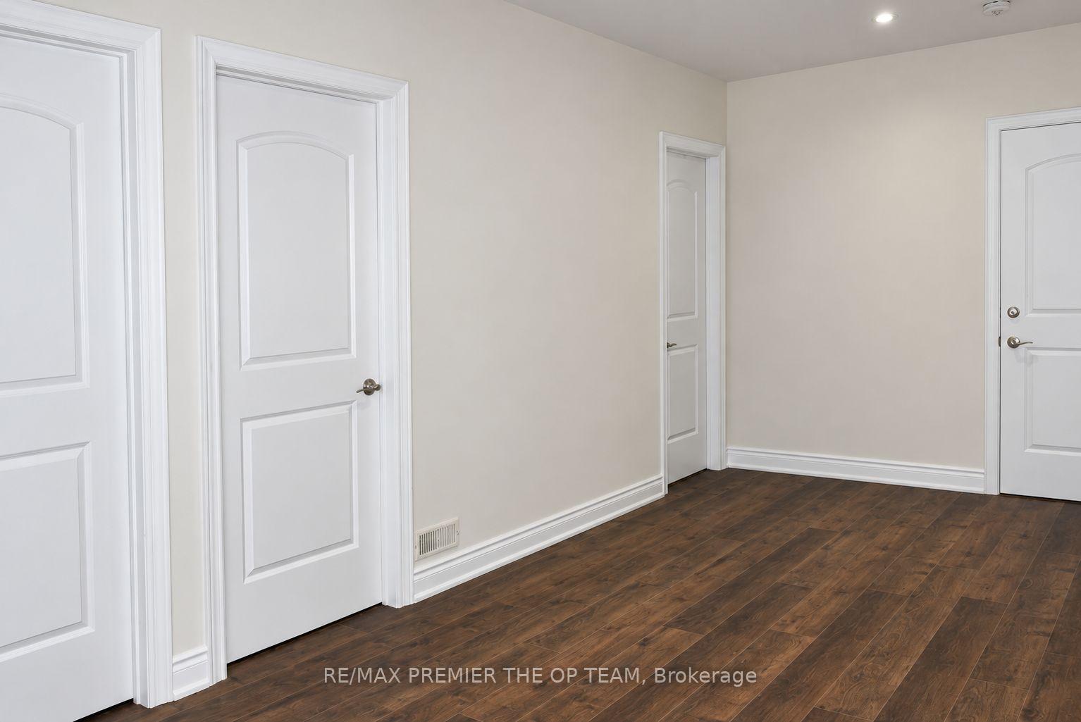 Photo 5 of Unit Lower, 7 Dunrobin Crescent, Vaughan, Kleinburg — HOMEH