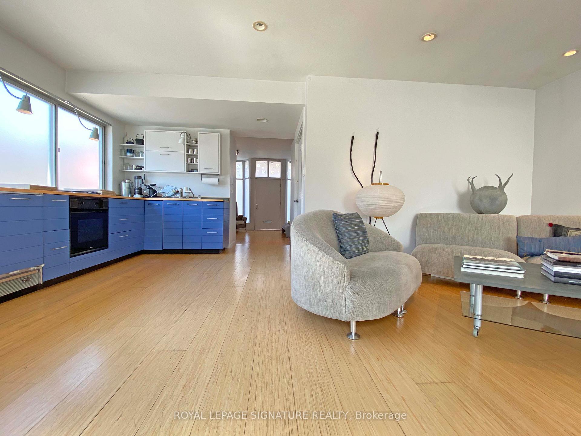 Photo 4 of Unit Main, 623 Wellington Street W, Toronto, Niagara — HOMEH