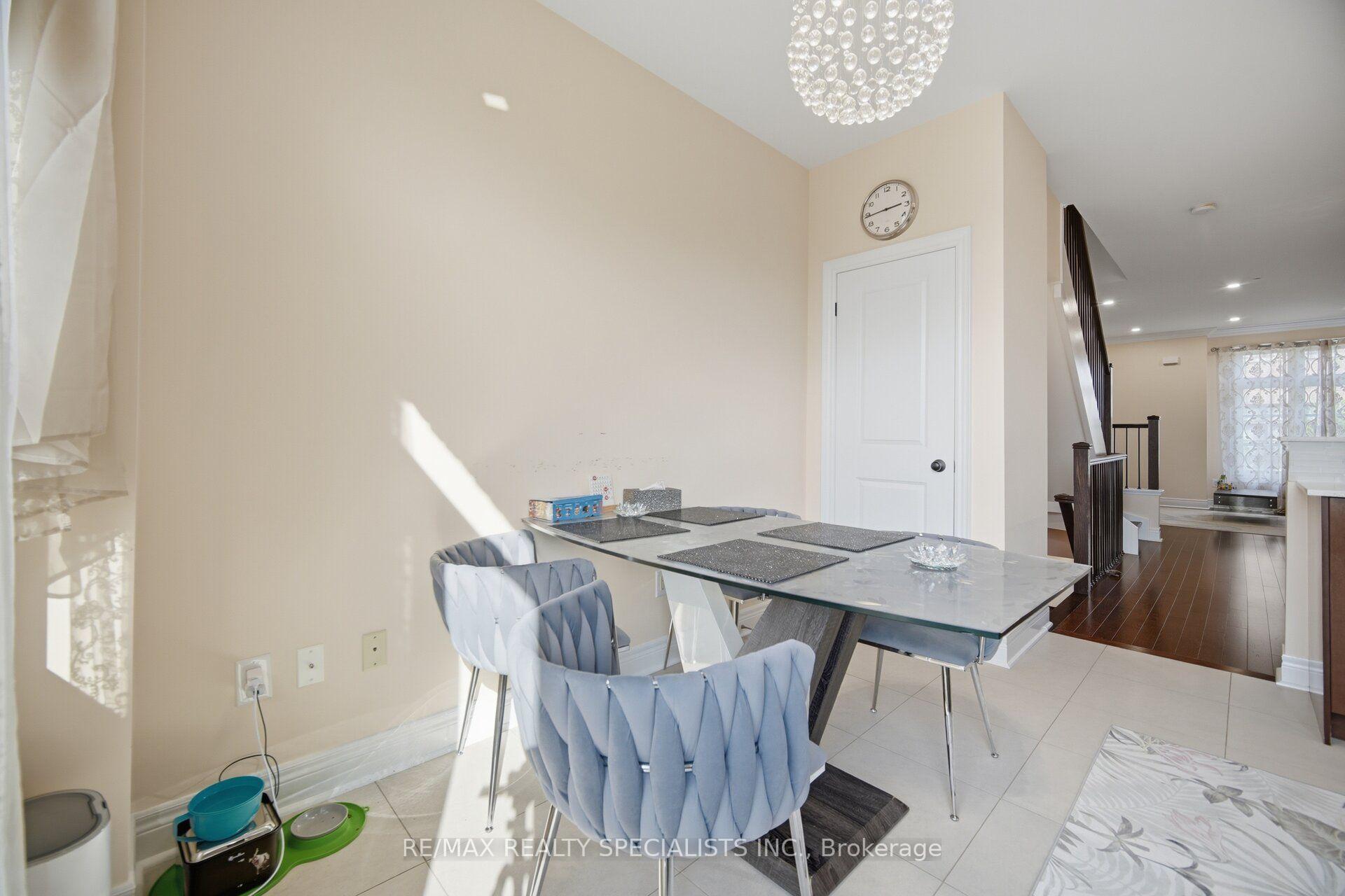 Photo 18 of Unit 112, 1812 Burnhamthorpe Road E, Mississauga, Applewood — HOMEH