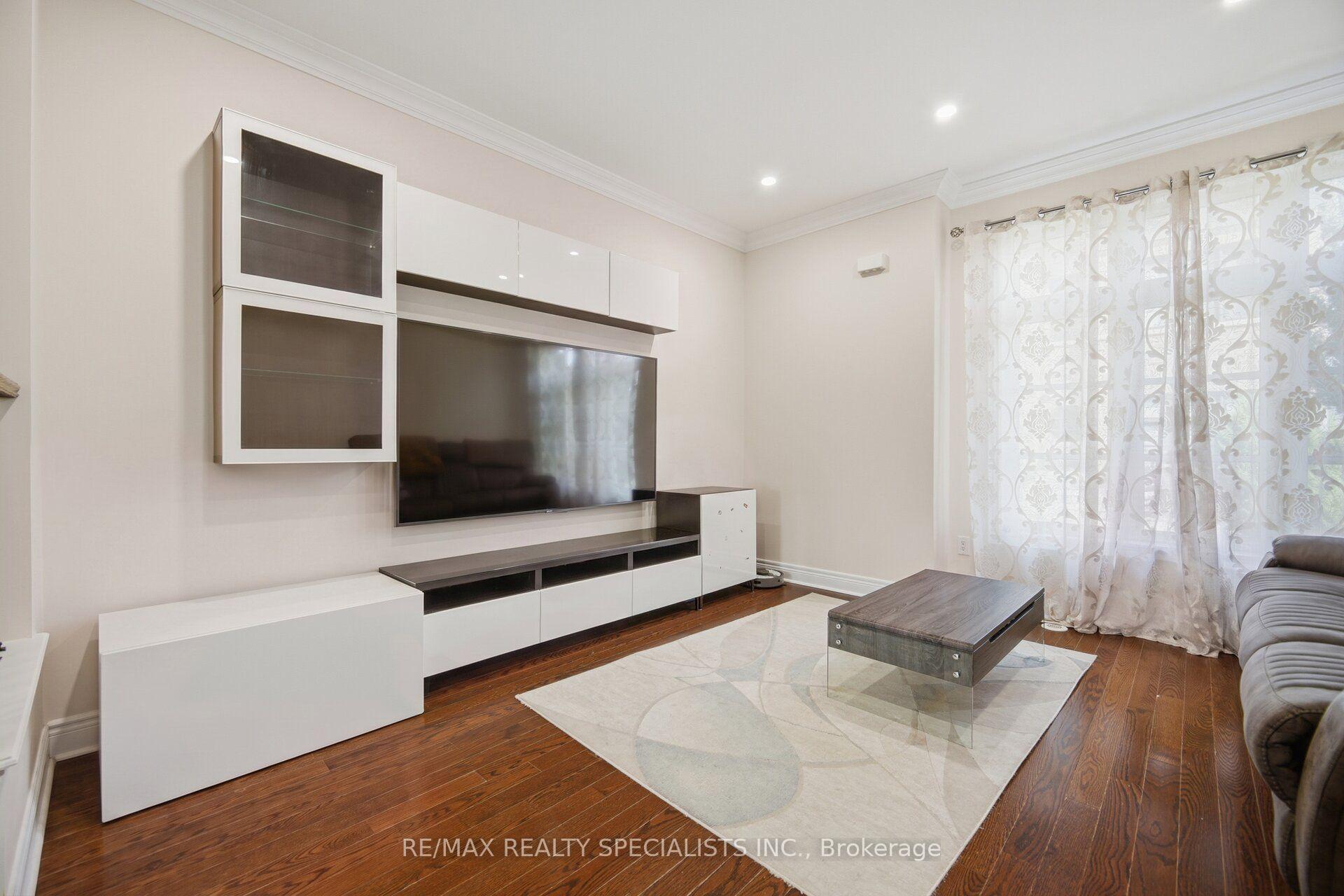 Photo 24 of Unit 112, 1812 Burnhamthorpe Road E, Mississauga, Applewood — HOMEH