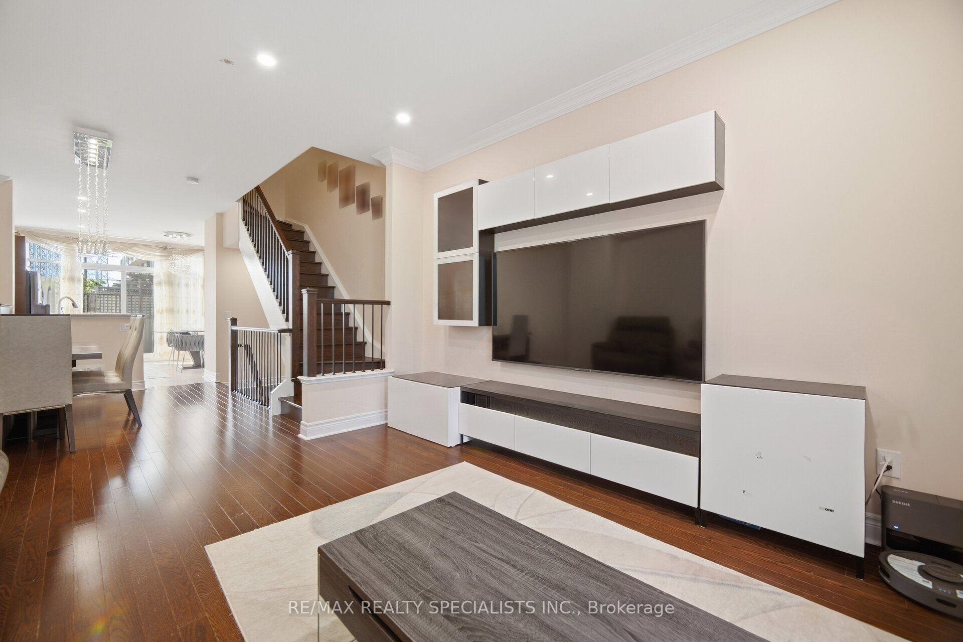Photo 25 of Unit 112, 1812 Burnhamthorpe Road E, Mississauga, Applewood — HOMEH