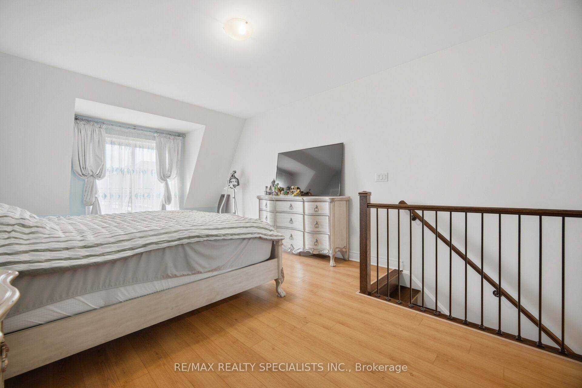 Photo 39 of Unit 112, 1812 Burnhamthorpe Road E, Mississauga, Applewood — HOMEH