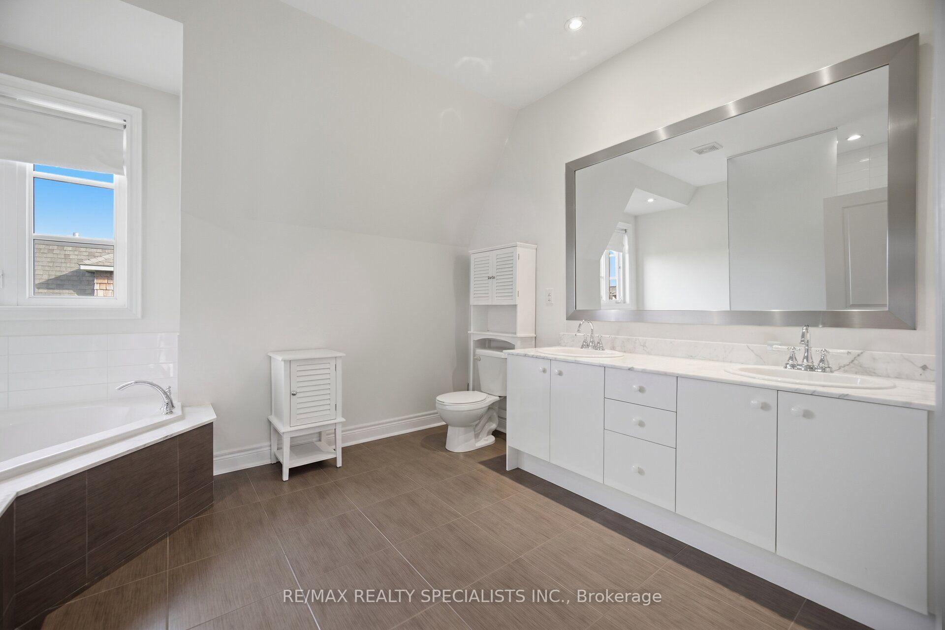 Photo 41 of Unit 112, 1812 Burnhamthorpe Road E, Mississauga, Applewood — HOMEH