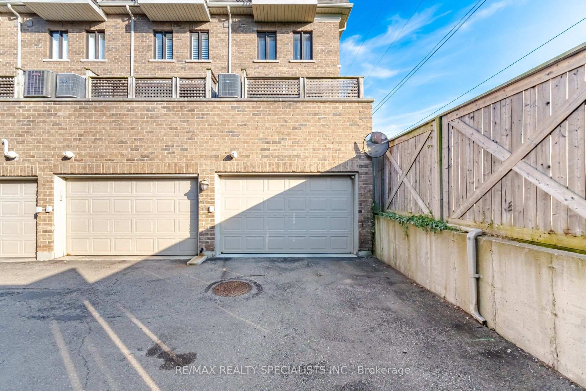 Photo 51 of Unit 112, 1812 Burnhamthorpe Road E, Mississauga, Applewood — HOMEH