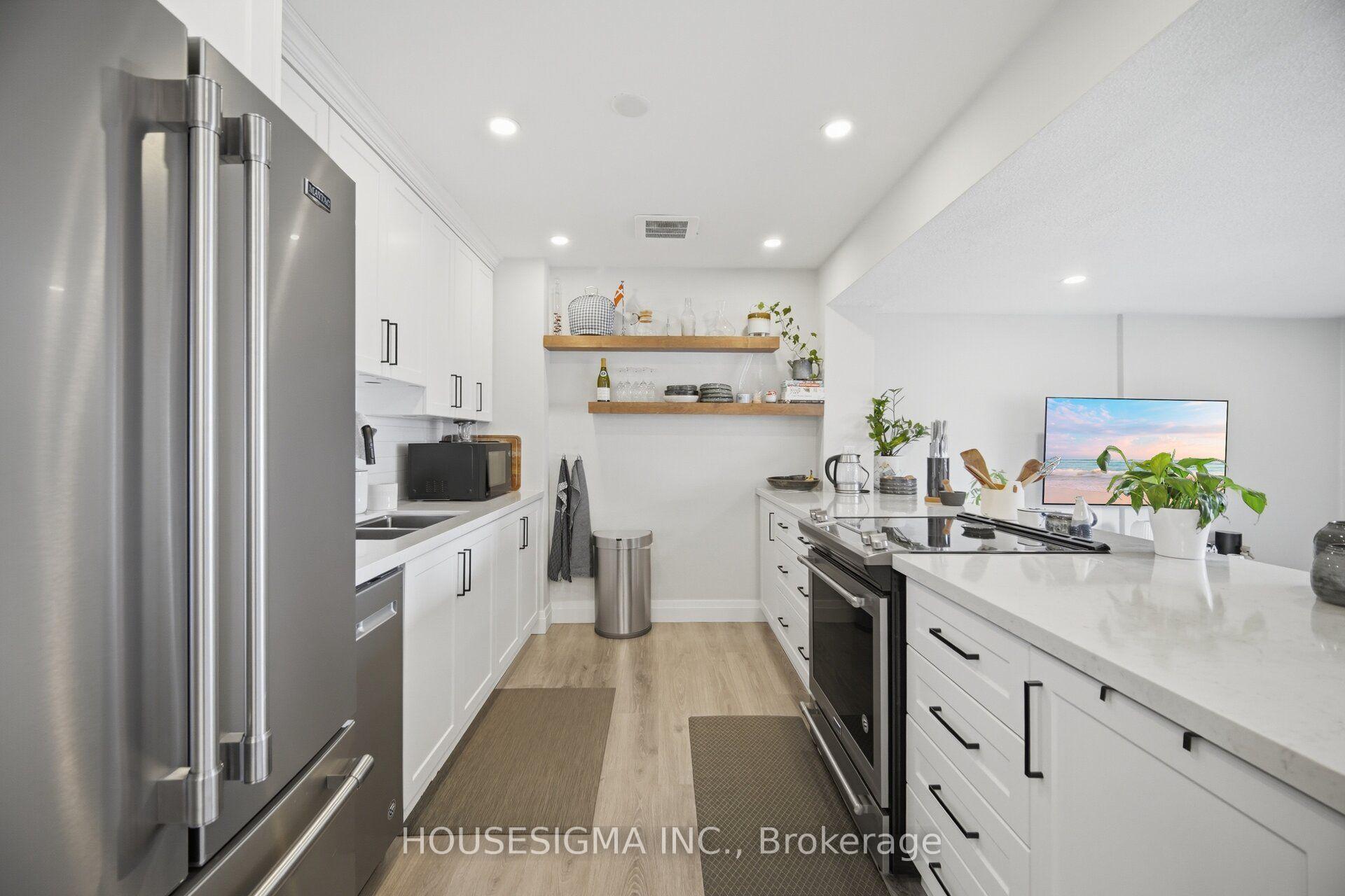 Front of Unit 801, 15 Elizabeth Street N