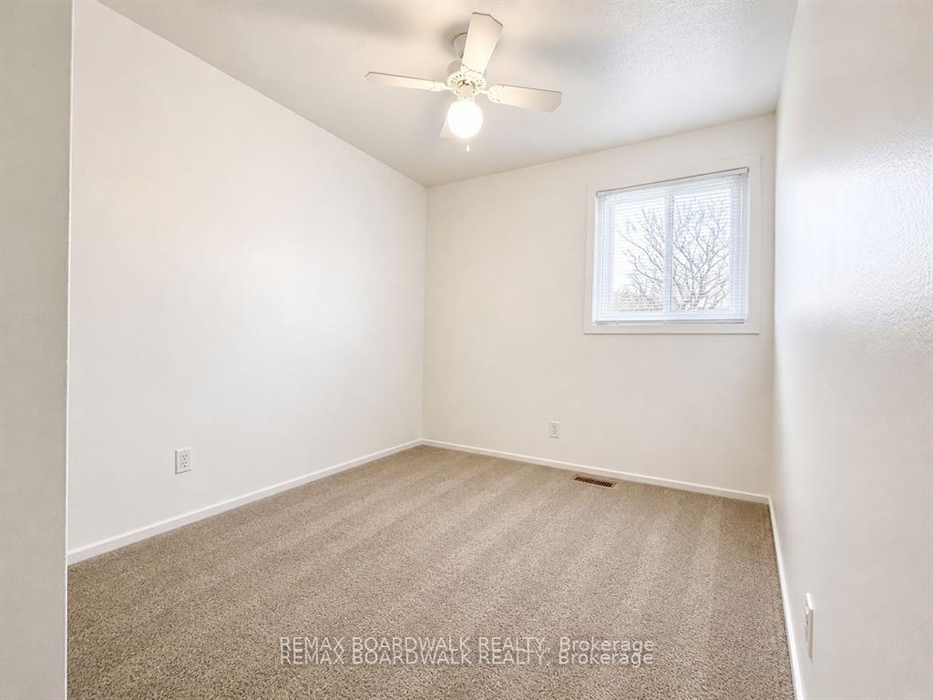 Photo 11 of 53J Sumac Street, Ottawa, Beacon Hill South — HOMEH