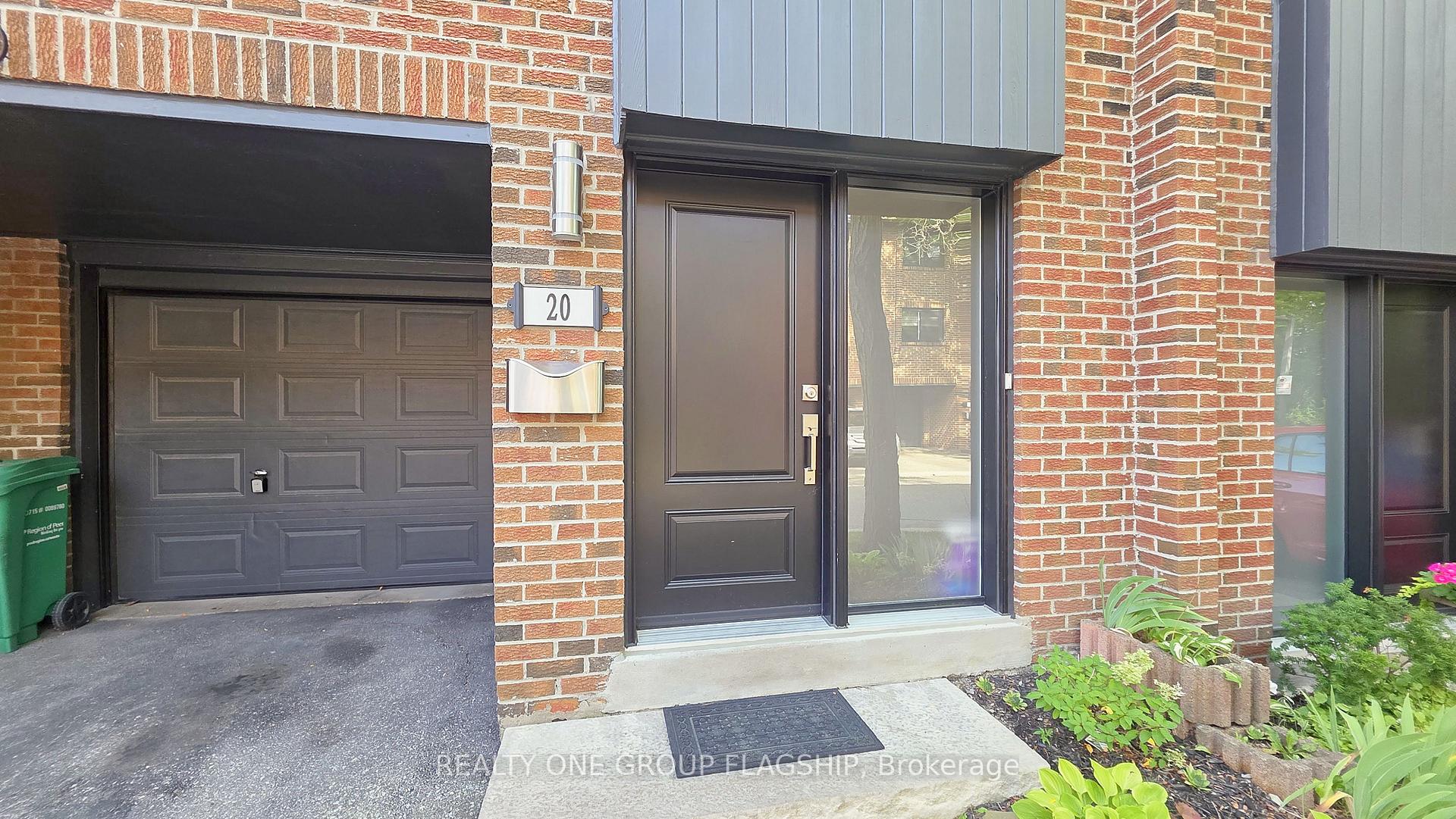 Photo 3 of Unit 20, 20 Mineola Road E, Mississauga, Mineola — HOMEH