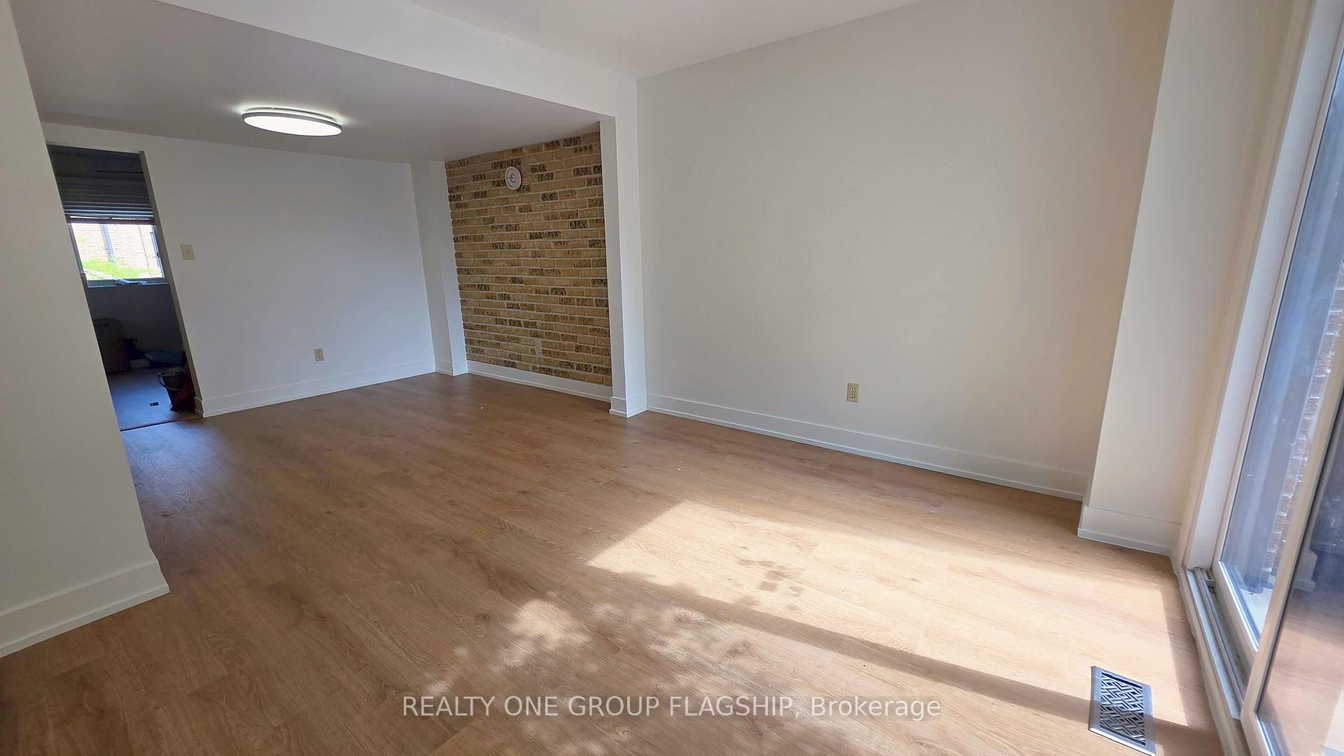 Photo 7 of Unit 20, 20 Mineola Road E, Mississauga, Mineola — HOMEH