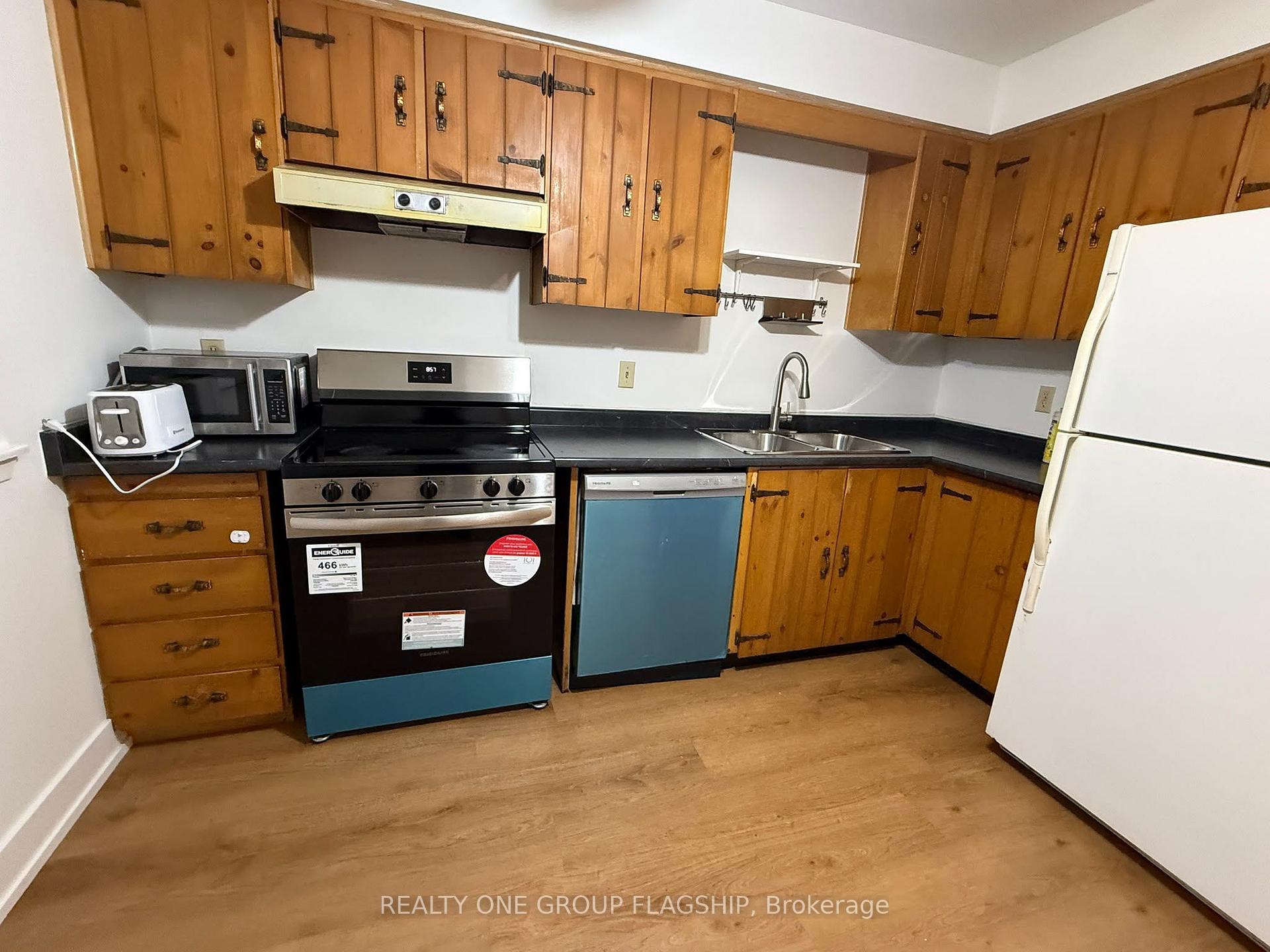 Photo 10 of Unit 20, 20 Mineola Road E, Mississauga, Mineola — HOMEH