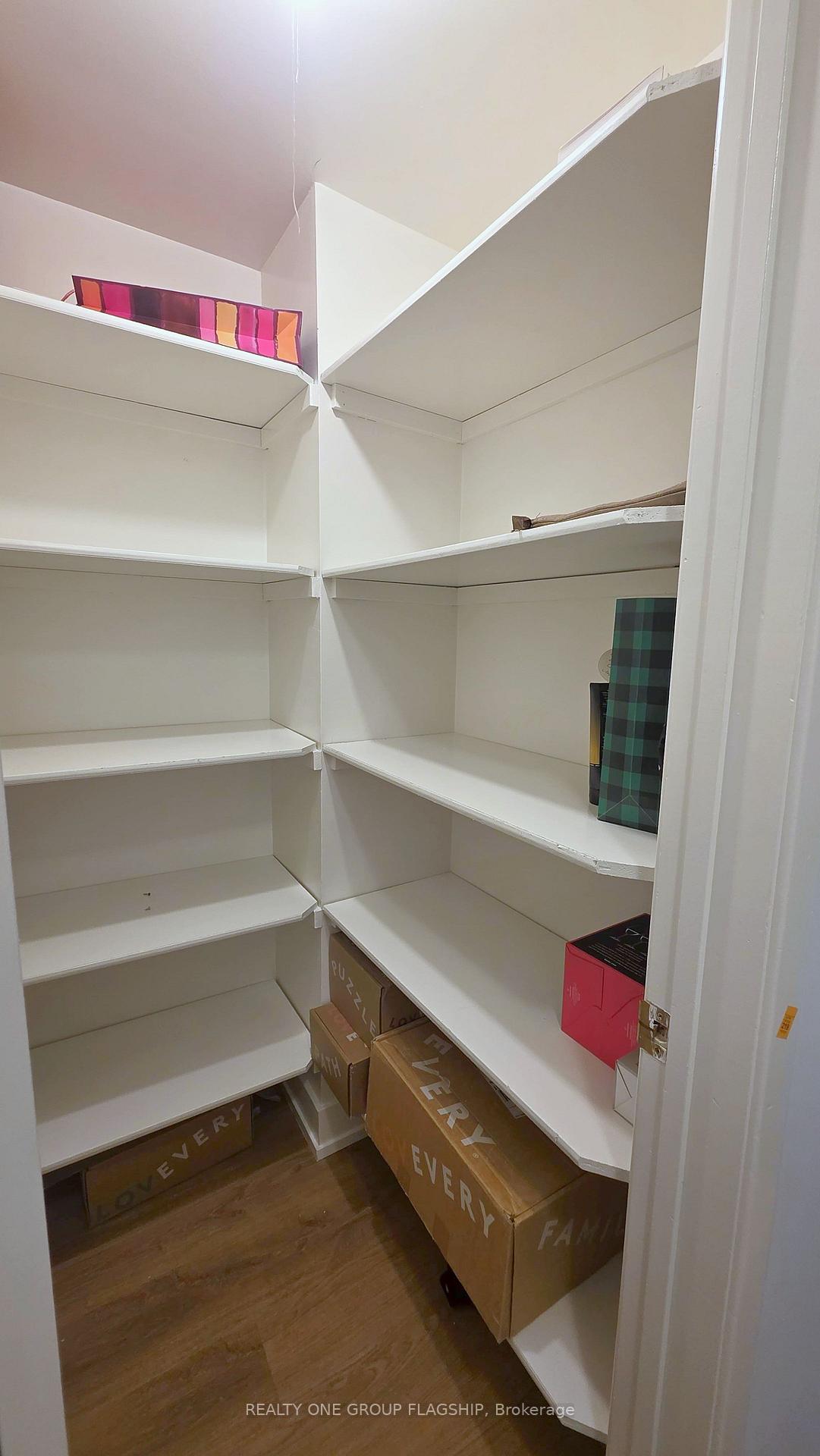 Photo 17 of Unit 20, 20 Mineola Road E, Mississauga, Mineola — HOMEH