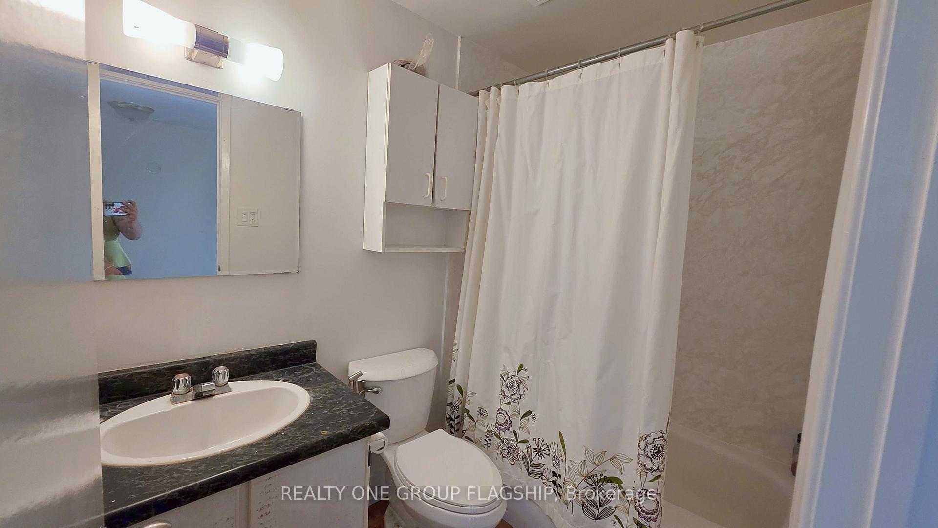 Photo 23 of Unit 20, 20 Mineola Road E, Mississauga, Mineola — HOMEH