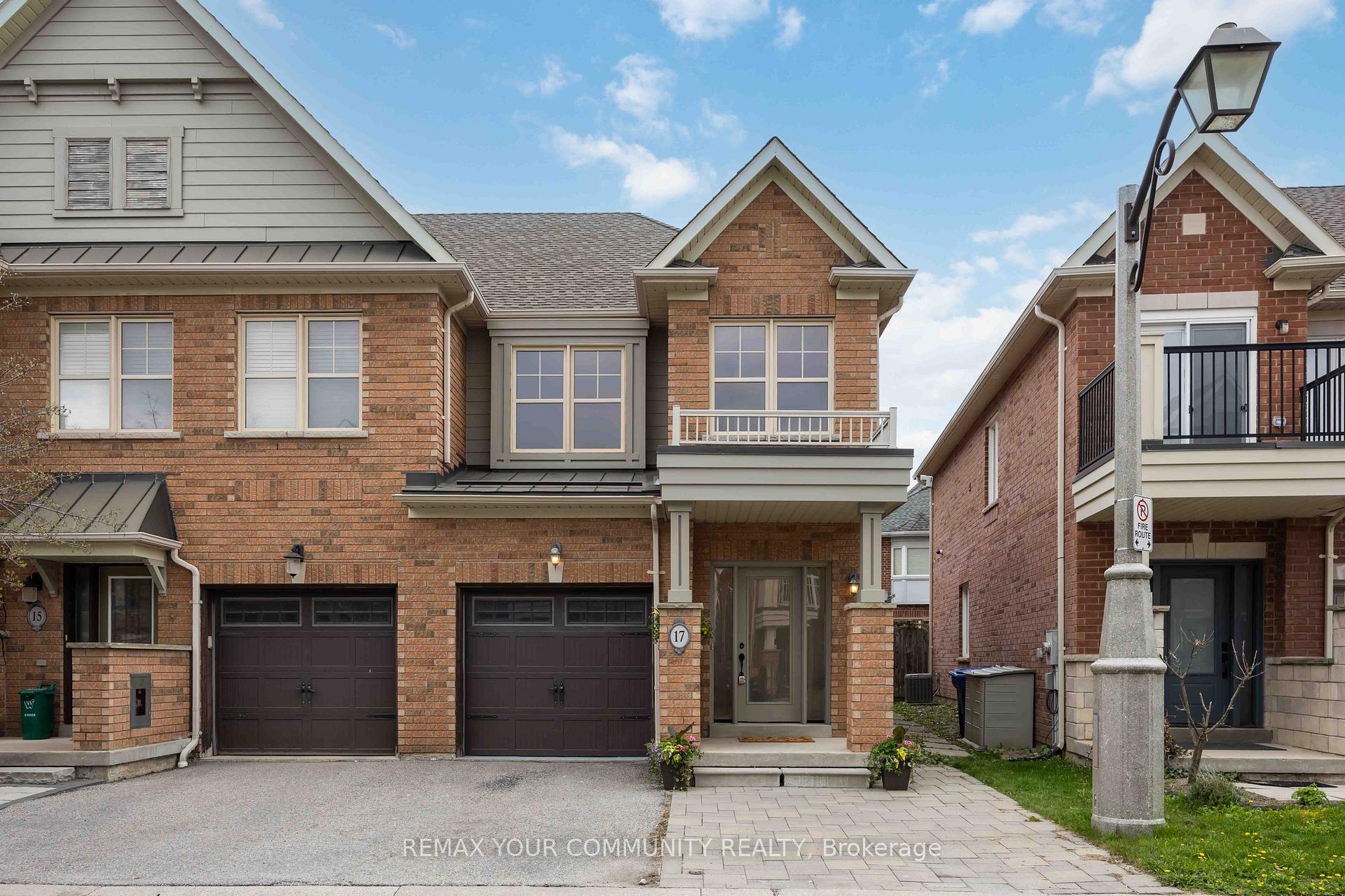 Photo 3 of 17 Latitude Lane, Whitchurch-Stouffville, Stouffville — HOMEH