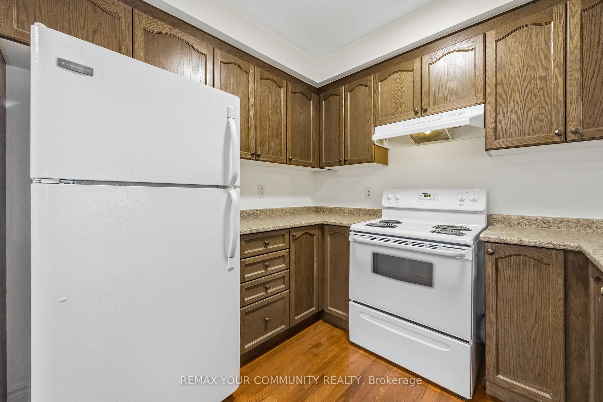 Photo 16 of 17 Latitude Lane, Whitchurch-Stouffville, Stouffville — HOMEH