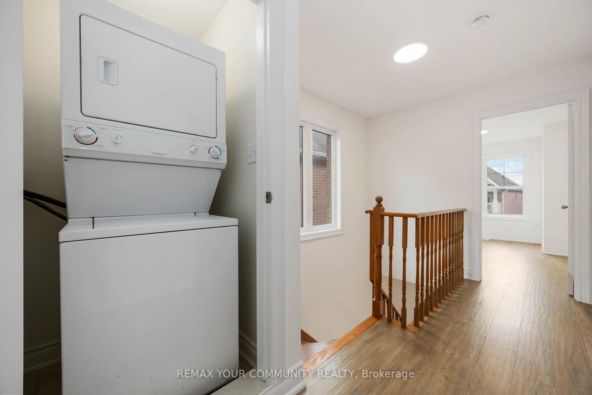 Photo 24 of 17 Latitude Lane, Whitchurch-Stouffville, Stouffville — HOMEH