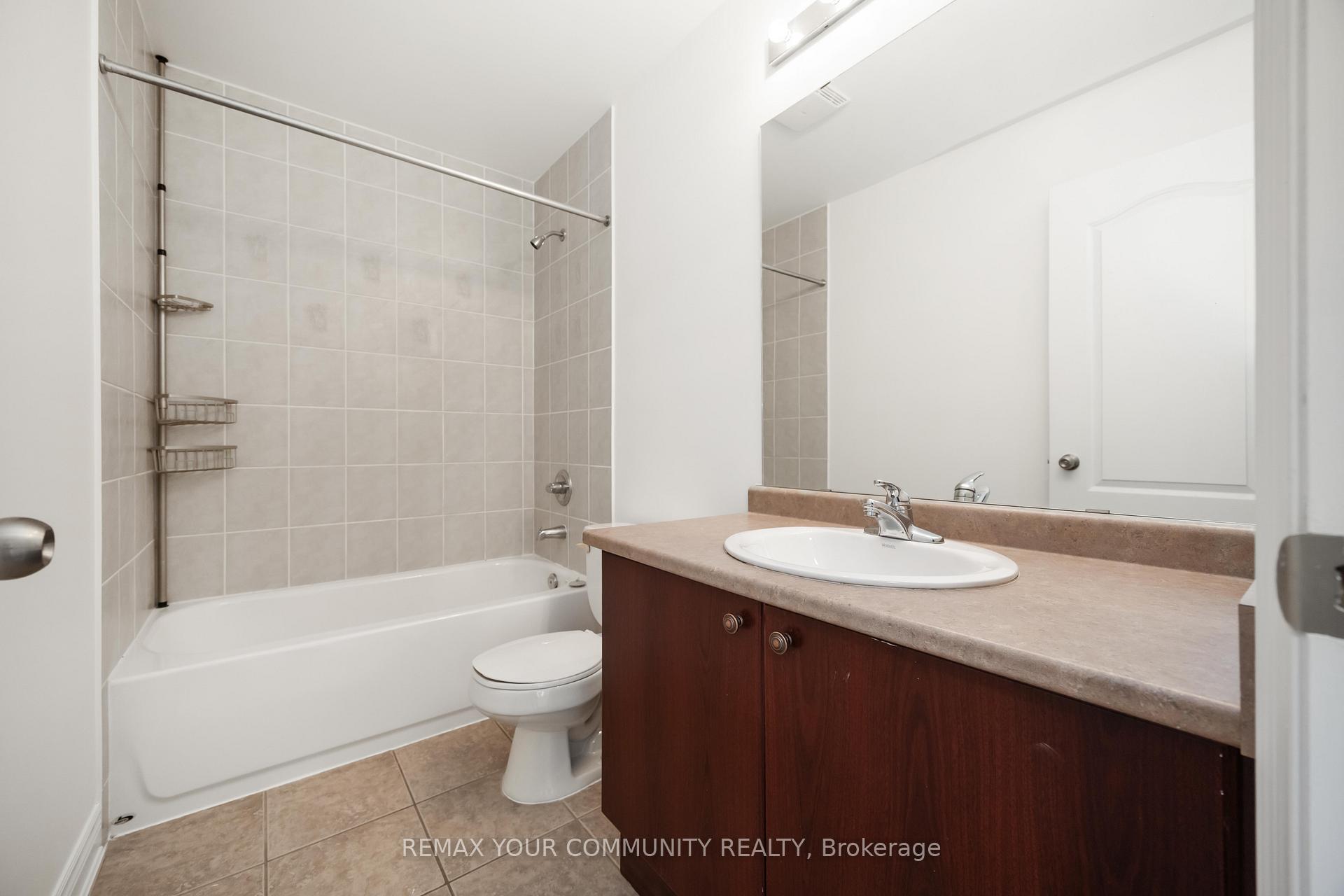 Photo 25 of 17 Latitude Lane, Whitchurch-Stouffville, Stouffville — HOMEH