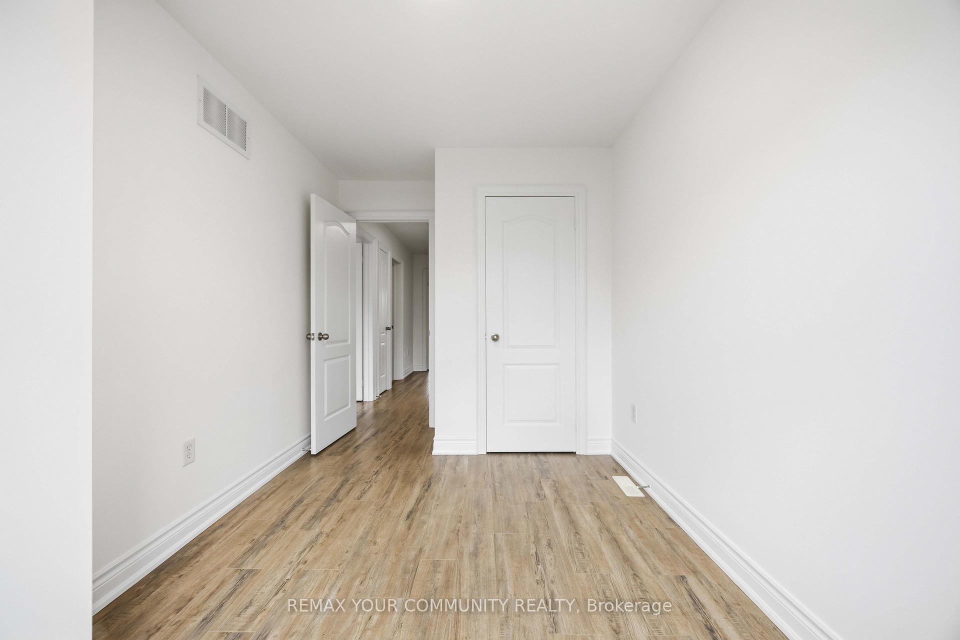 Photo 29 of 17 Latitude Lane, Whitchurch-Stouffville, Stouffville — HOMEH