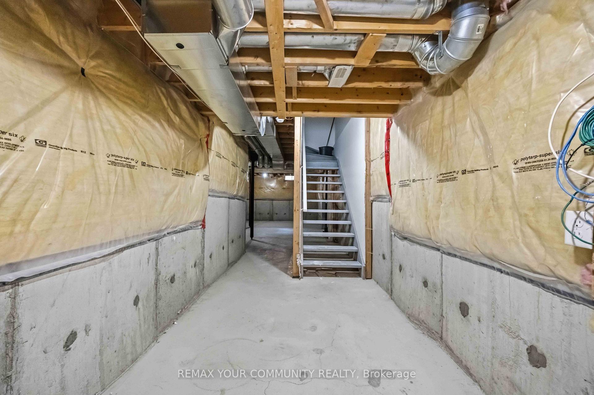 Photo 30 of 17 Latitude Lane, Whitchurch-Stouffville, Stouffville — HOMEH